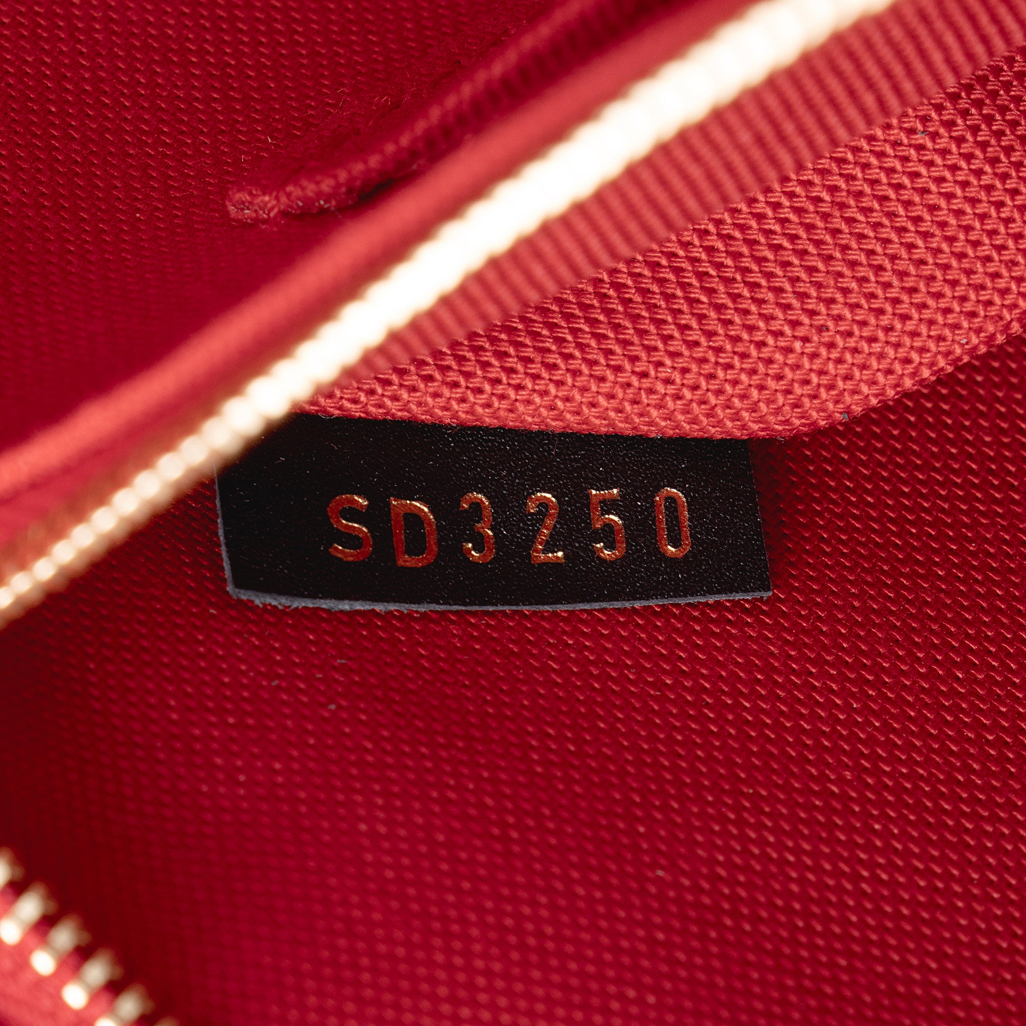 Louis Vuitton Giant Monogram Canvas Onthego MM Tote (SHF-qOGGJv)