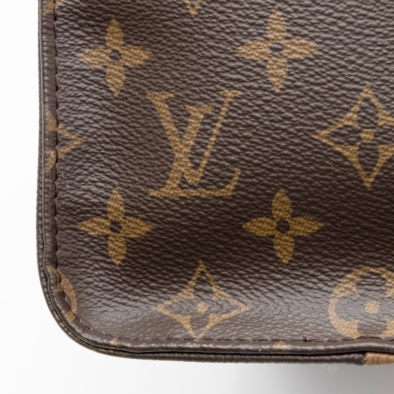 Louis Vuitton Giant Monogram Canvas Onthego MM Tote (SHF-zMPhIY)