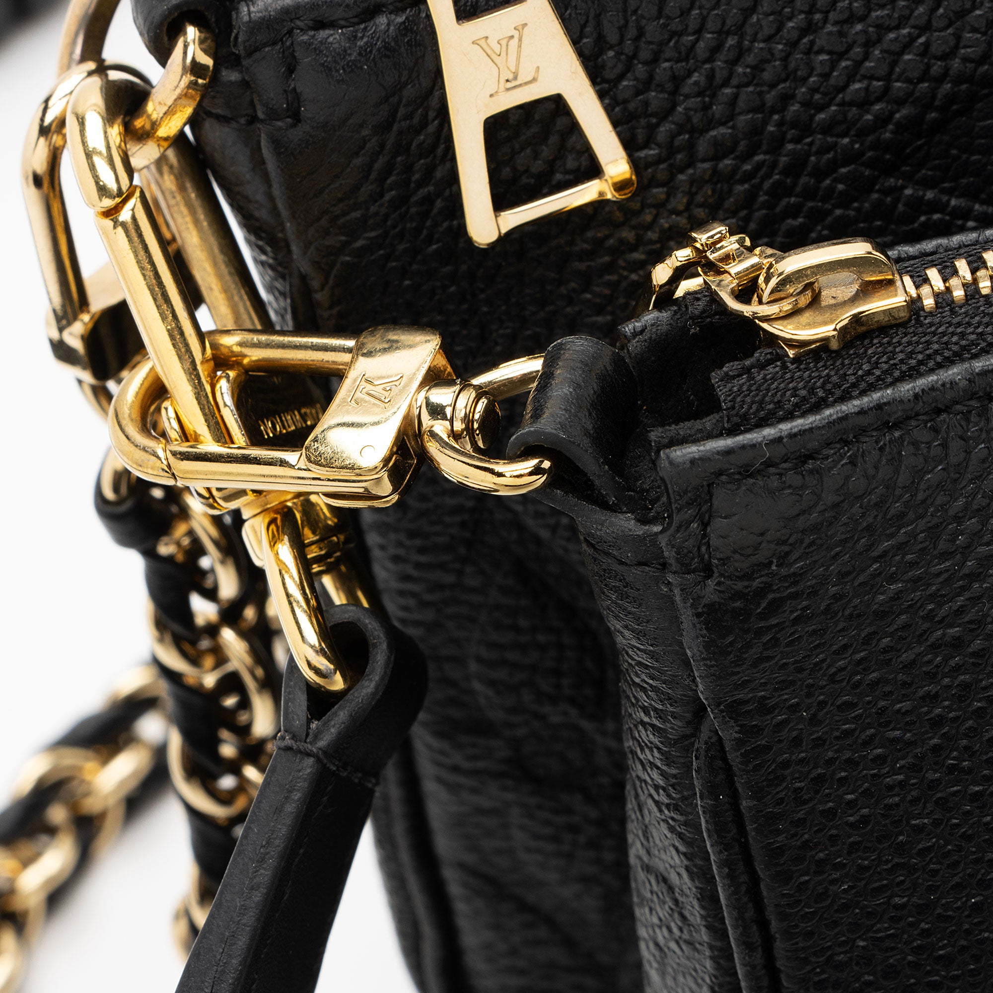 Louis Vuitton Giant Monogram Empreinte Multi-Pochette Accessoires (SHF-gyK32U)