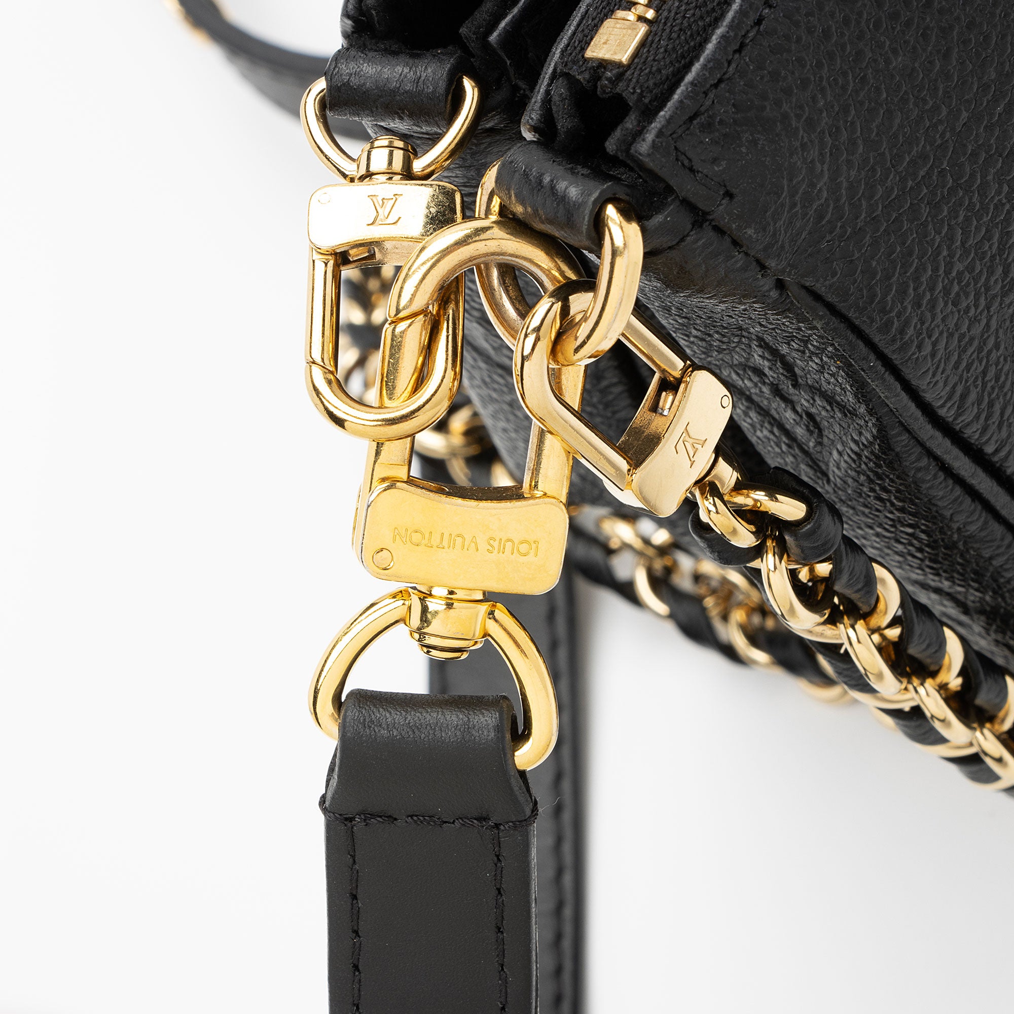 Louis Vuitton Giant Monogram Empreinte Multi-Pochette Accessoires (SHF-gyK32U)