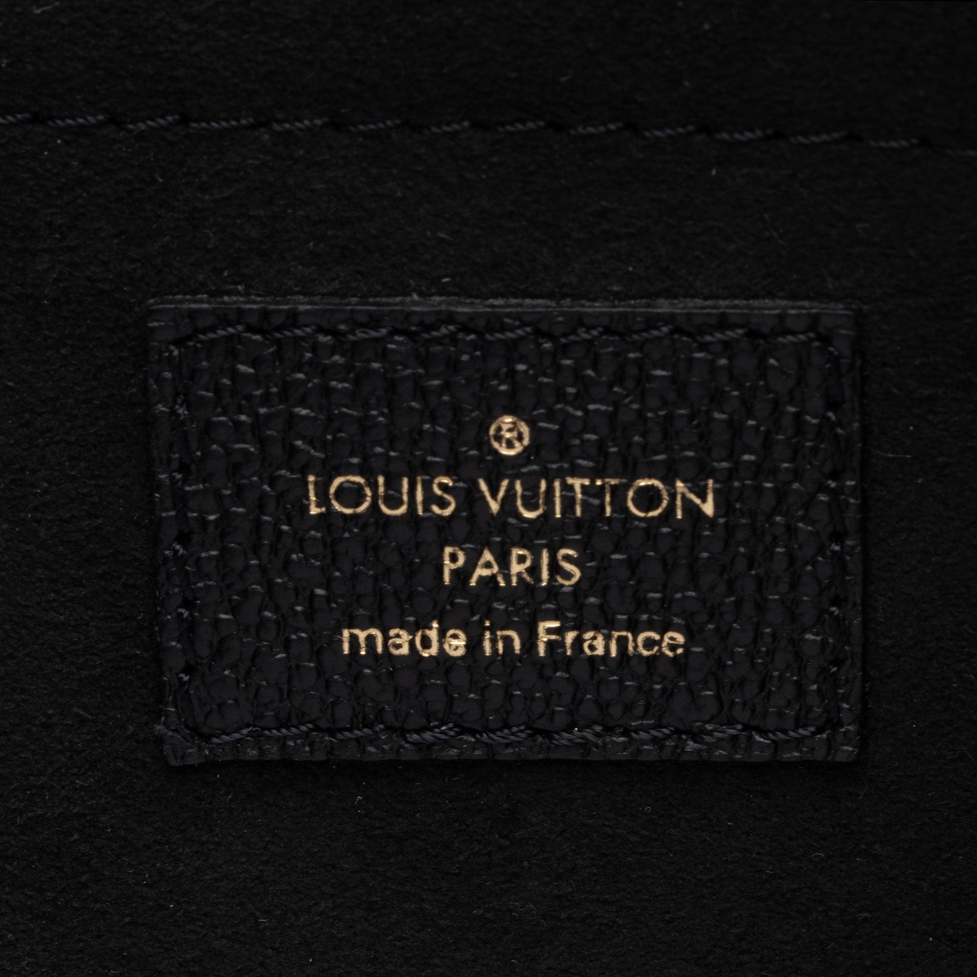 Louis Vuitton Giant Monogram Empreinte Multi-Pochette Accessoires (SHF-RXskza)