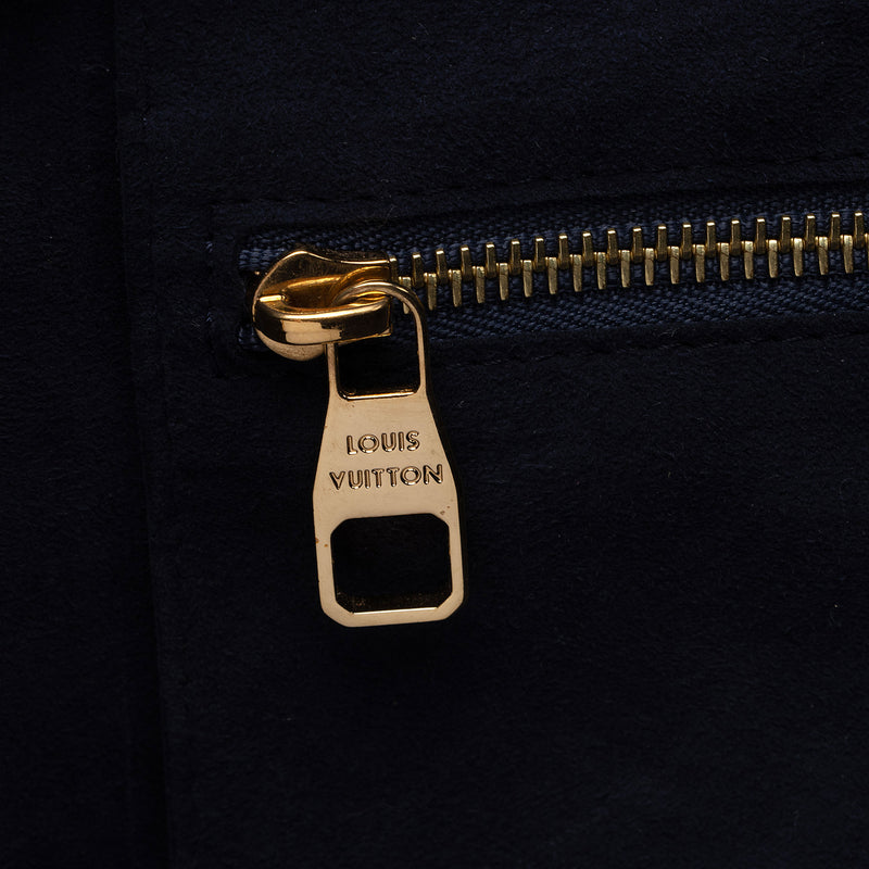 Louis Vuitton Giant Monogram Empreinte Neverfull MM Tote (SHF-gknuRH) –  LuxeDH