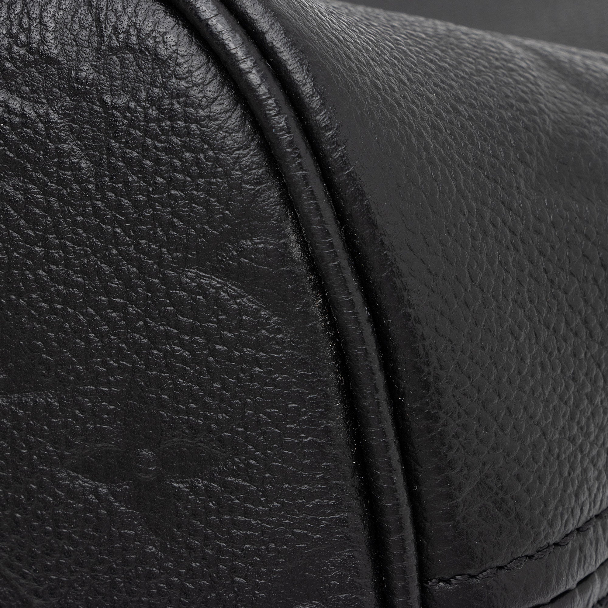 Louis Vuitton Giant Monogram Empreinte Neverfull MM Tote (SHF-oBX9Er)