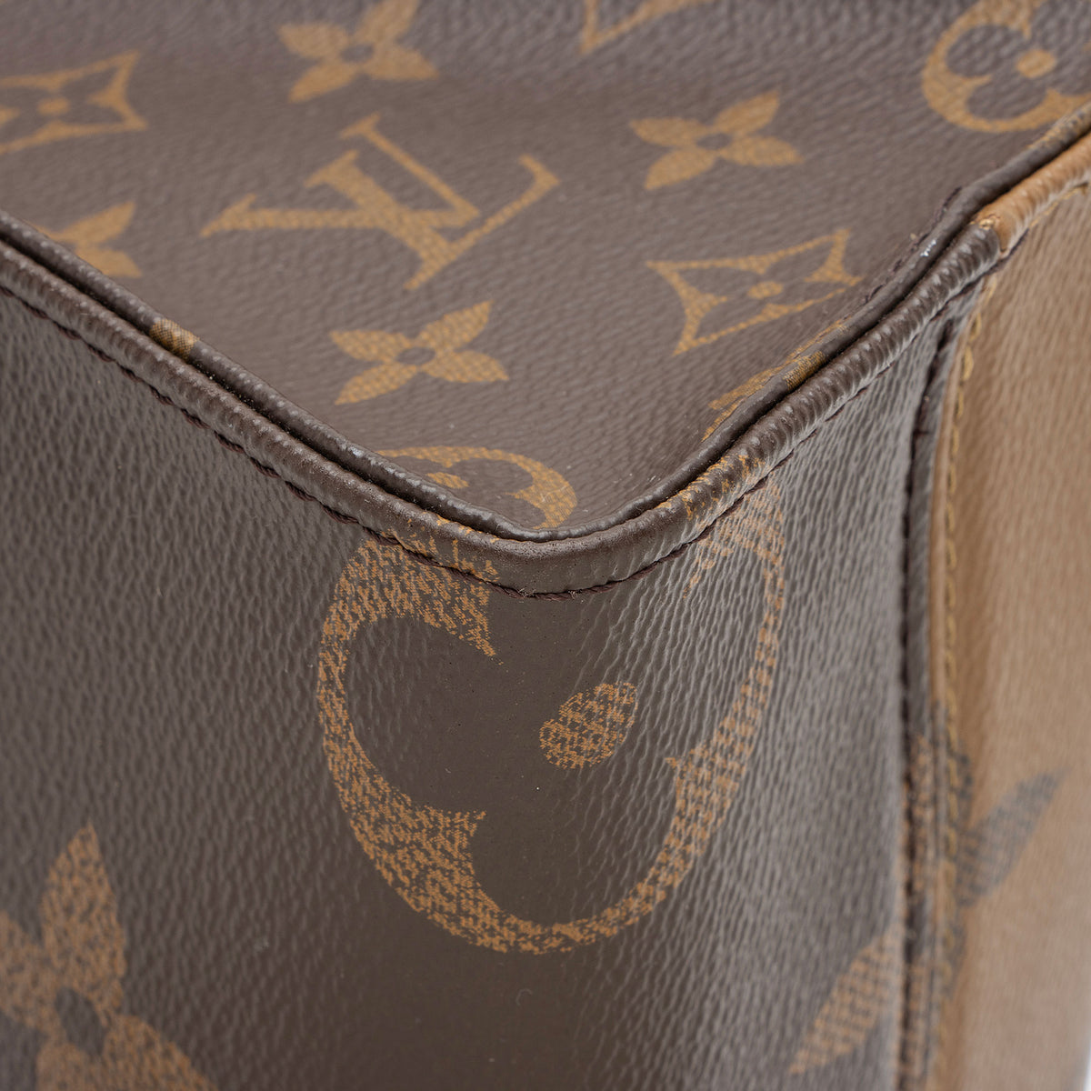 Louis Vuitton Giant Reverse Monogram Onthego PM Tote