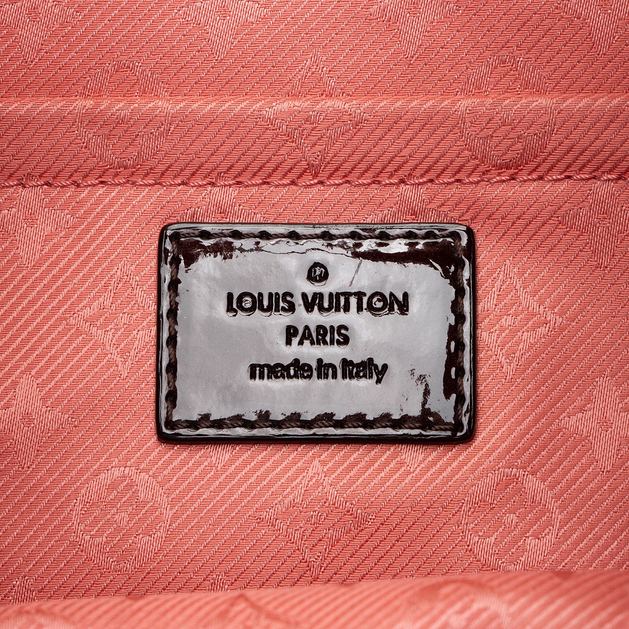Louis Vuitton Leather Monogram Altair Clutch (SHF-Iyz0F8)