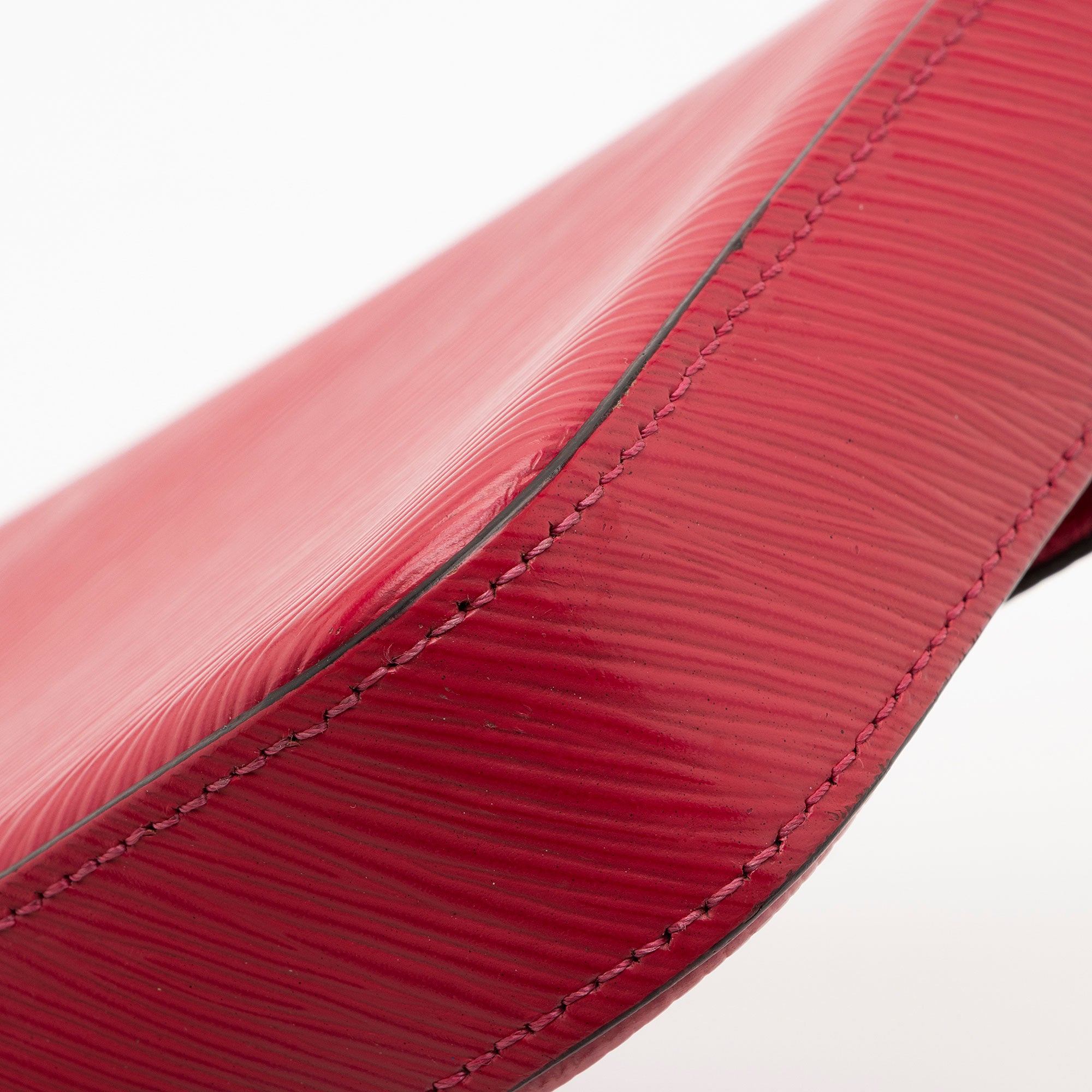 Louis Vuitton Limited Edition Epi Leather Bunny Felicie Pochette (SHF-GQ6hT3)