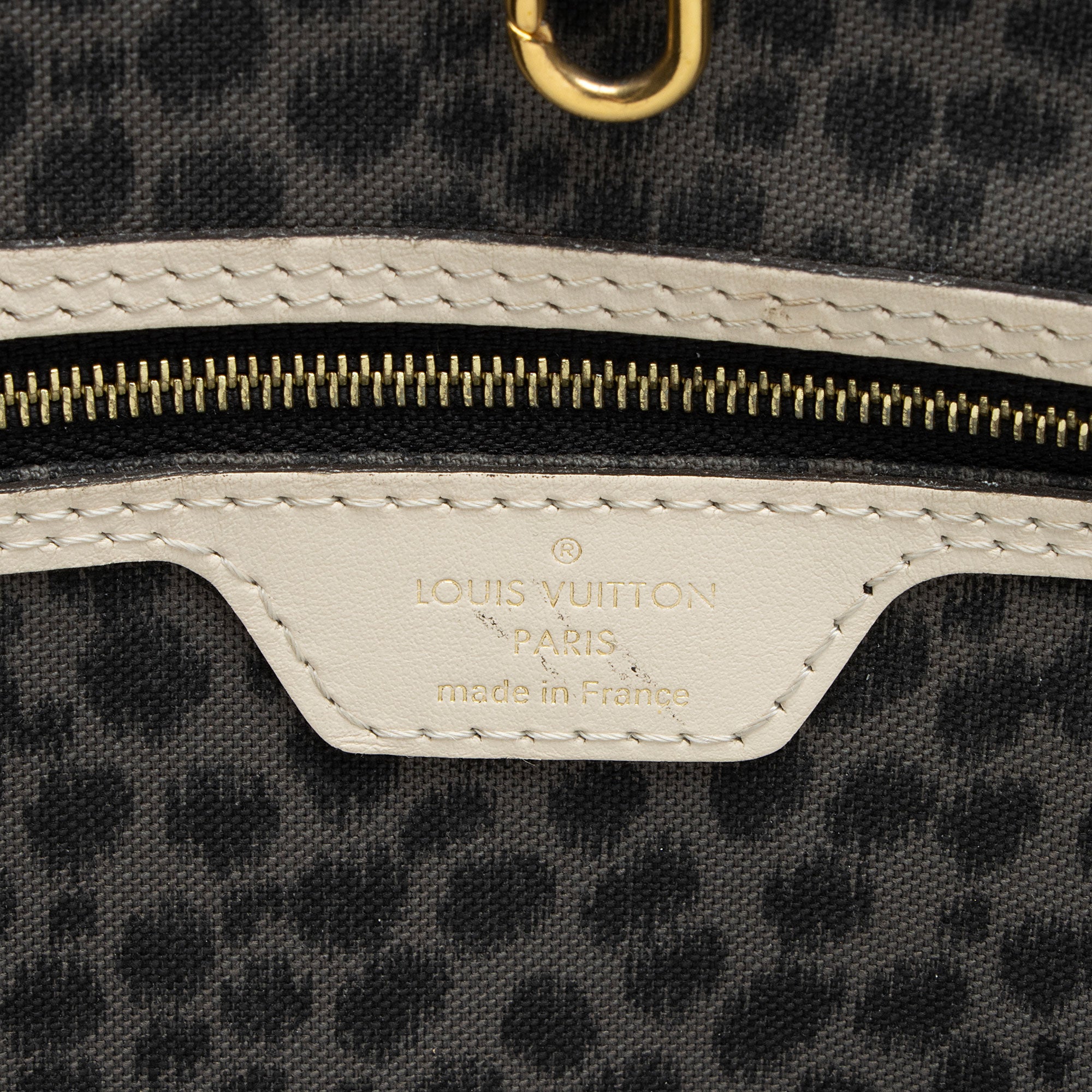 Louis Vuitton Limited Edition Giant Monogram Canvas Wild At Heart Neverfull MM Tote