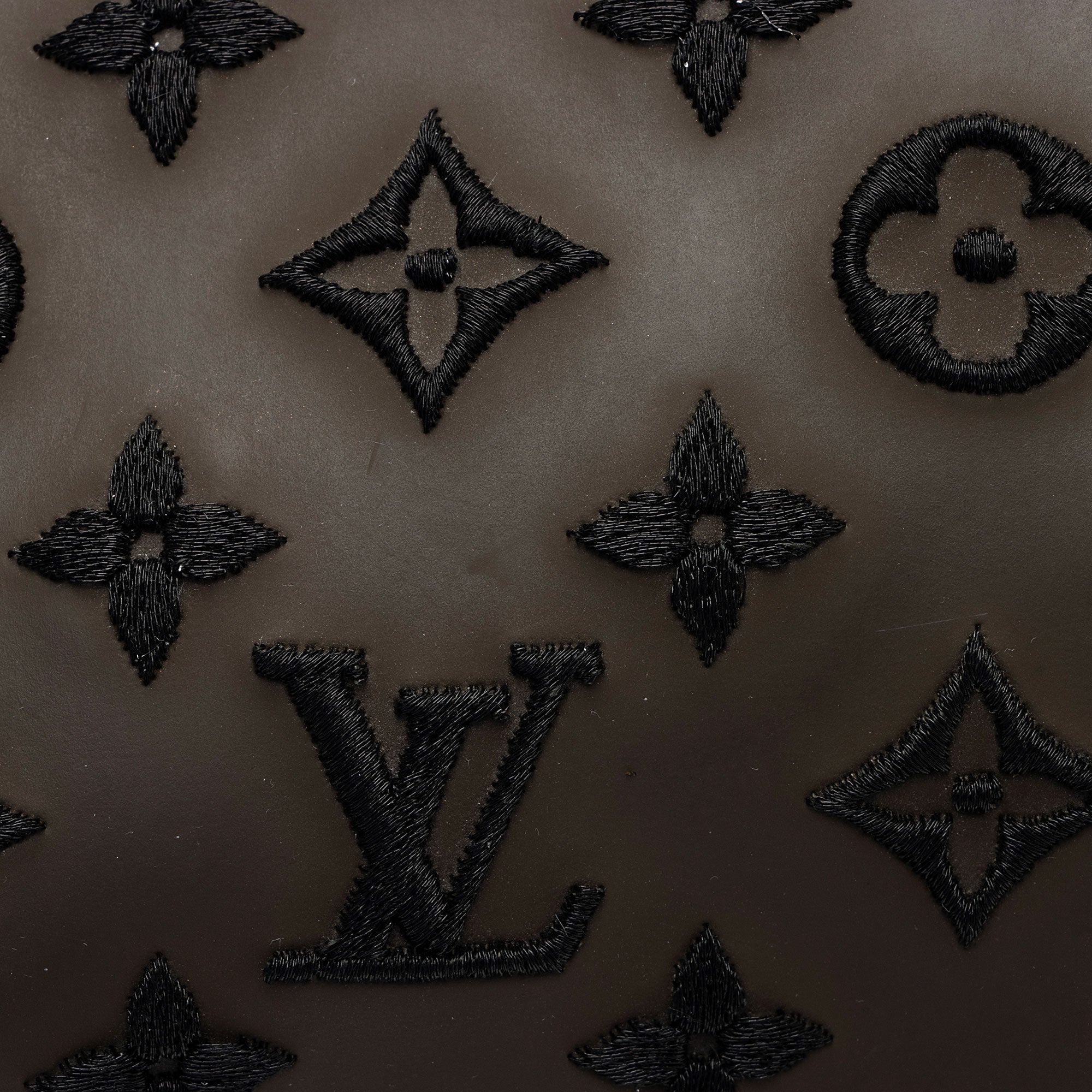 Louis Vuitton Limited Edition Monogram Addiction Lockit MM Bag (SHF-hQVO0M)