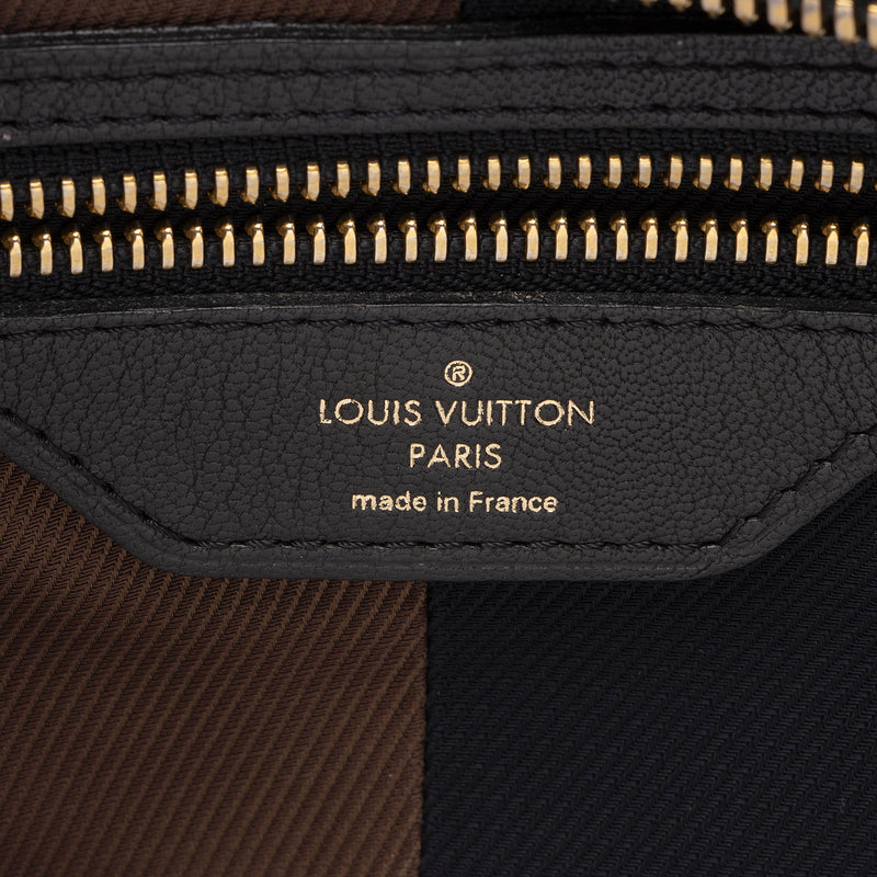 Louis Vuitton Limited Edition Monogram Blocks Zipped Tote (SHF-xI7l3L)