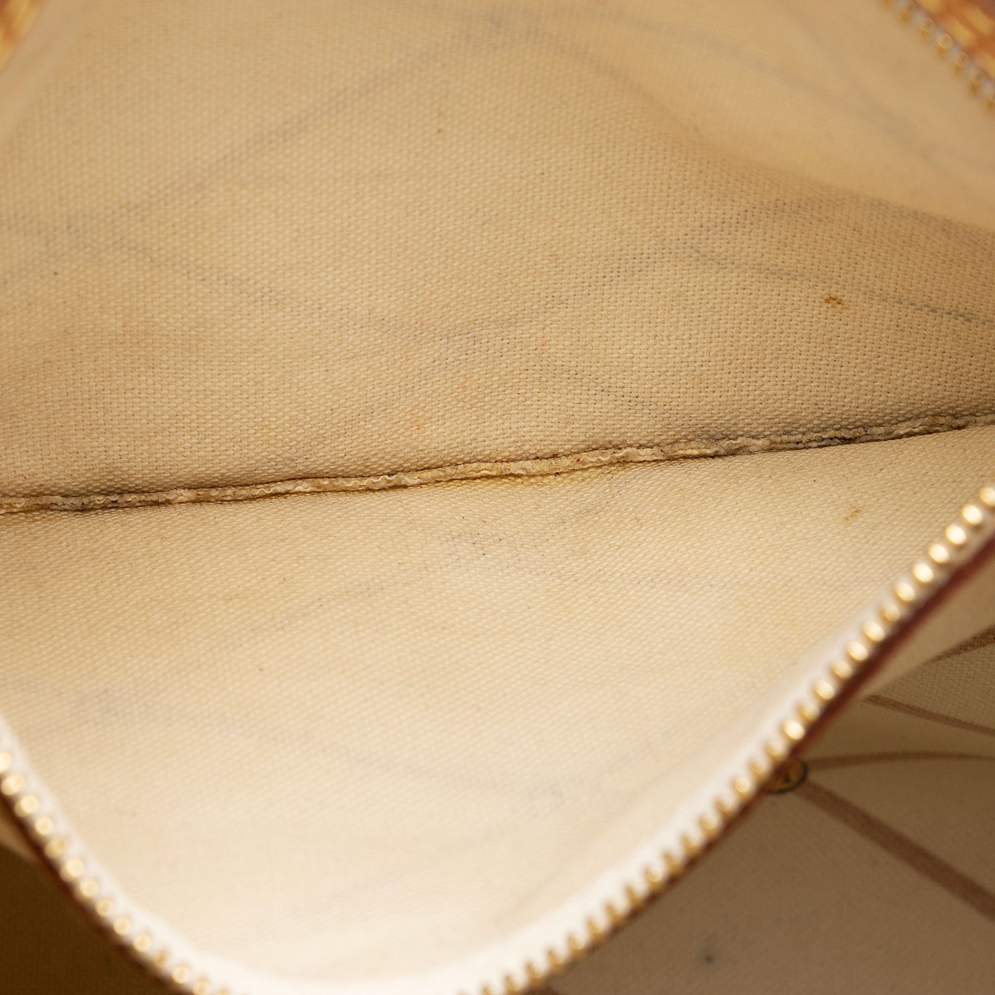 Louis Vuitton Limited Edition Monogram Canvas Summer Trunk Speedy Bandouliere 30 Satchel (SHF-IP1m00)