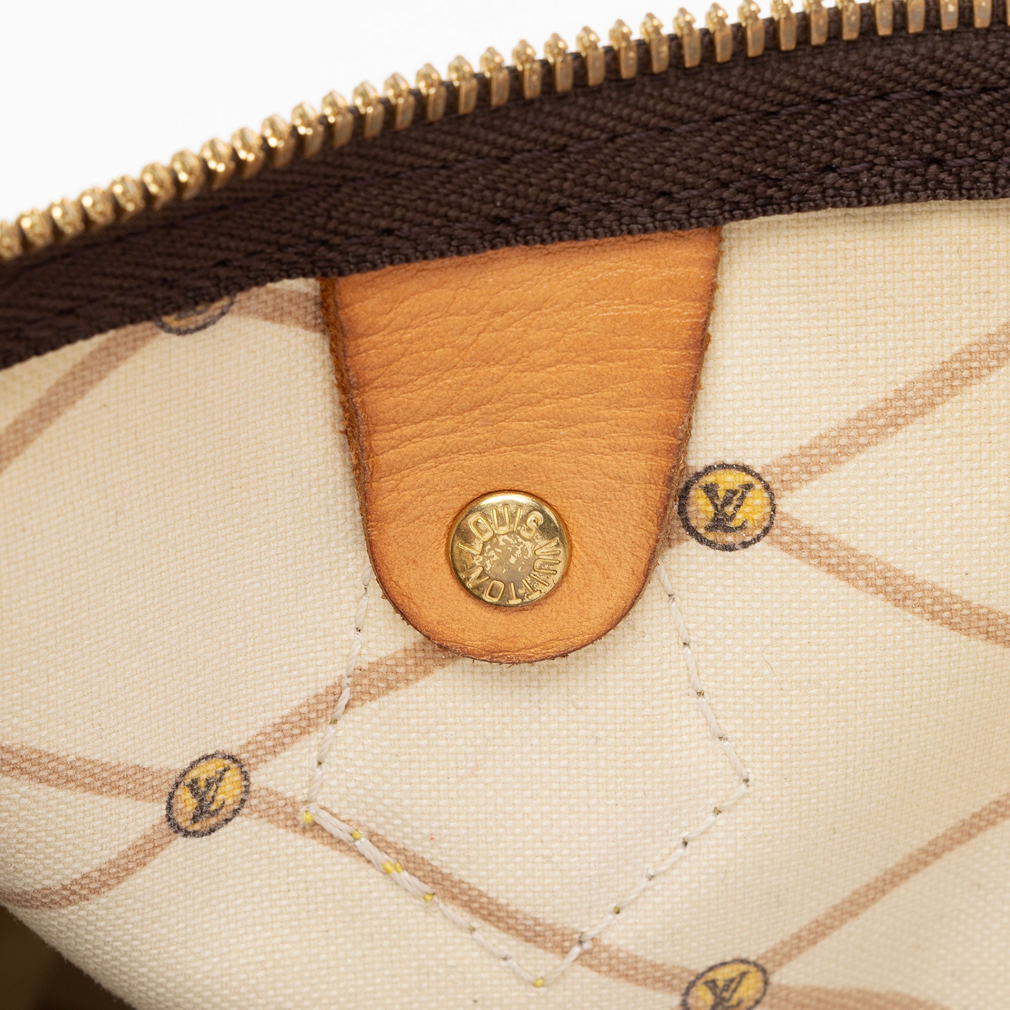 Louis Vuitton Limited Edition Monogram Canvas Summer Trunk Speedy Bandouliere 30 Satchel (SHF-IP1m00)