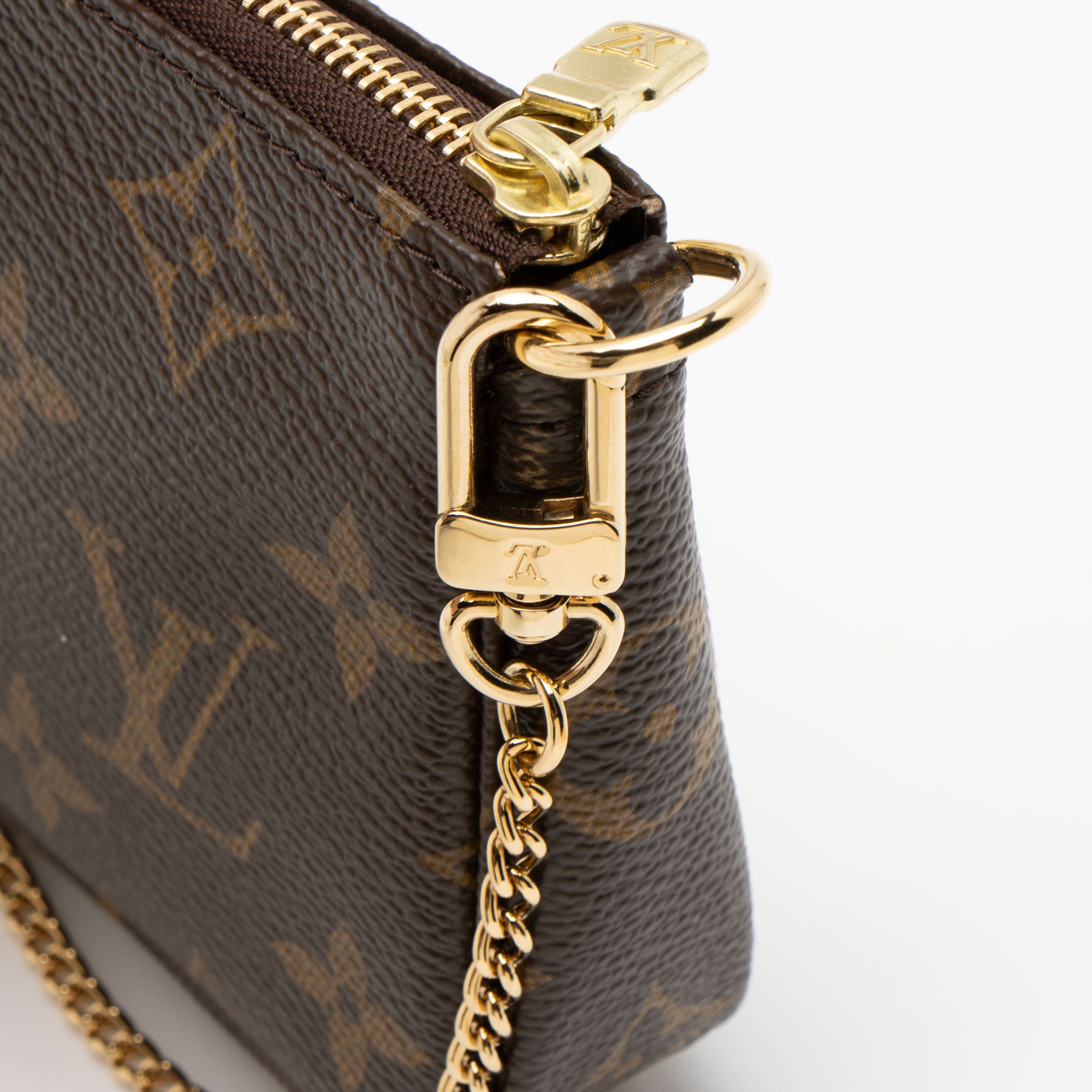 Louis Vuitton Limited Edition Monogram Canvas Trunks & Bags Mini Pochette Accessoires (SHF-ncikKj)