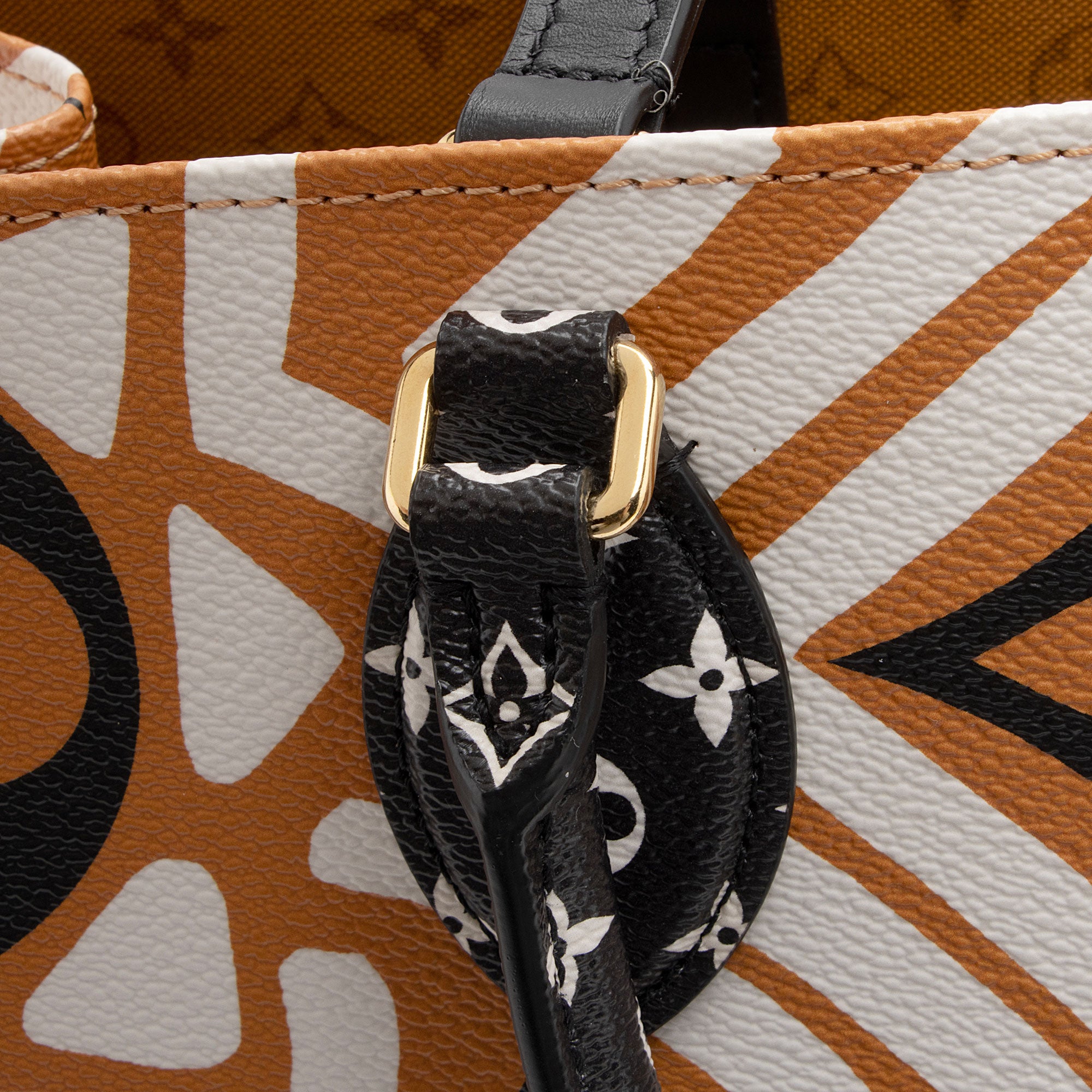 Louis Vuitton Limited Edition Monogram Crafty Onthego GM Tote (SHF-4snihc)