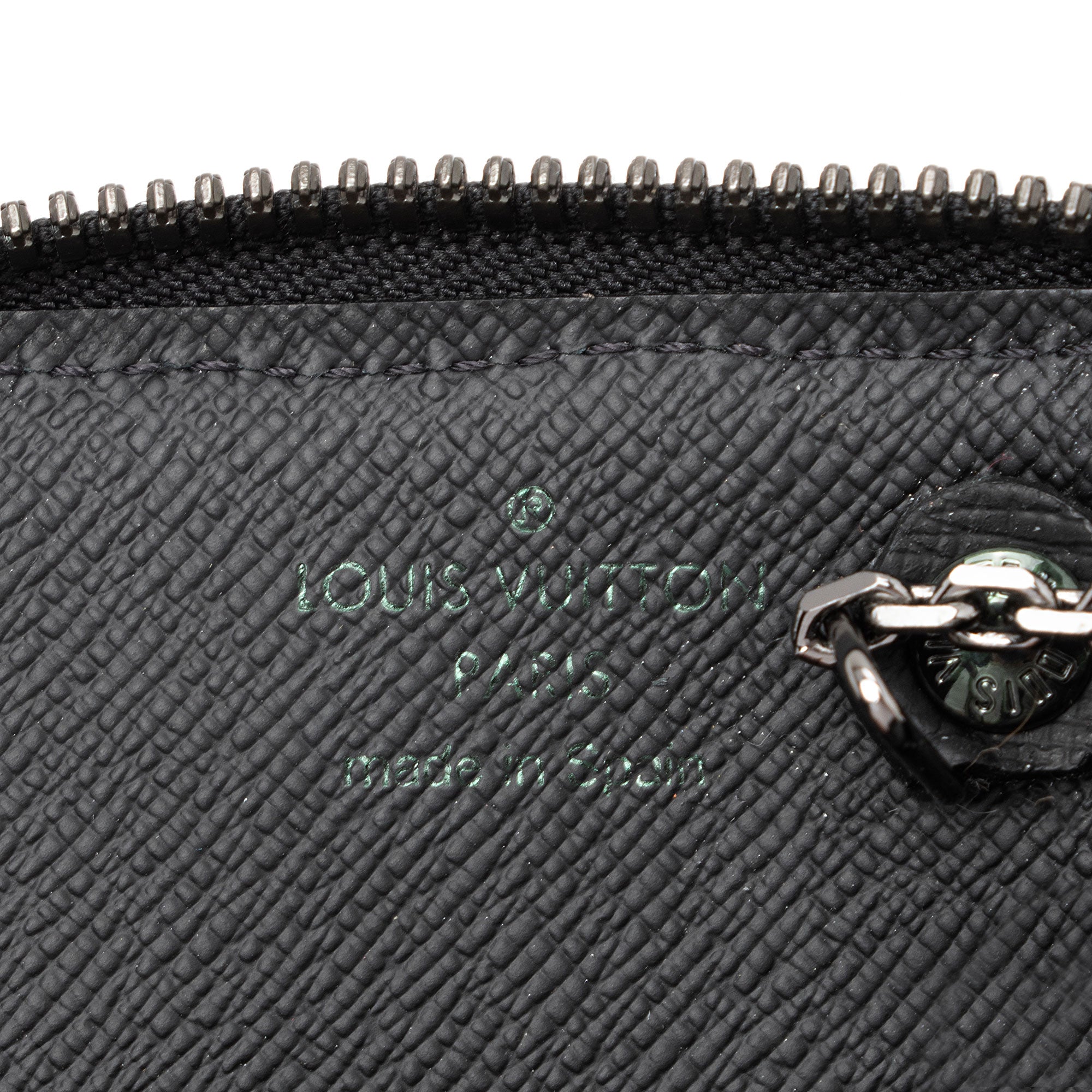 Louis Vuitton Limited Edition Monogram Eclipse Vivienne Bag Charm (SHF-wWOhBc)