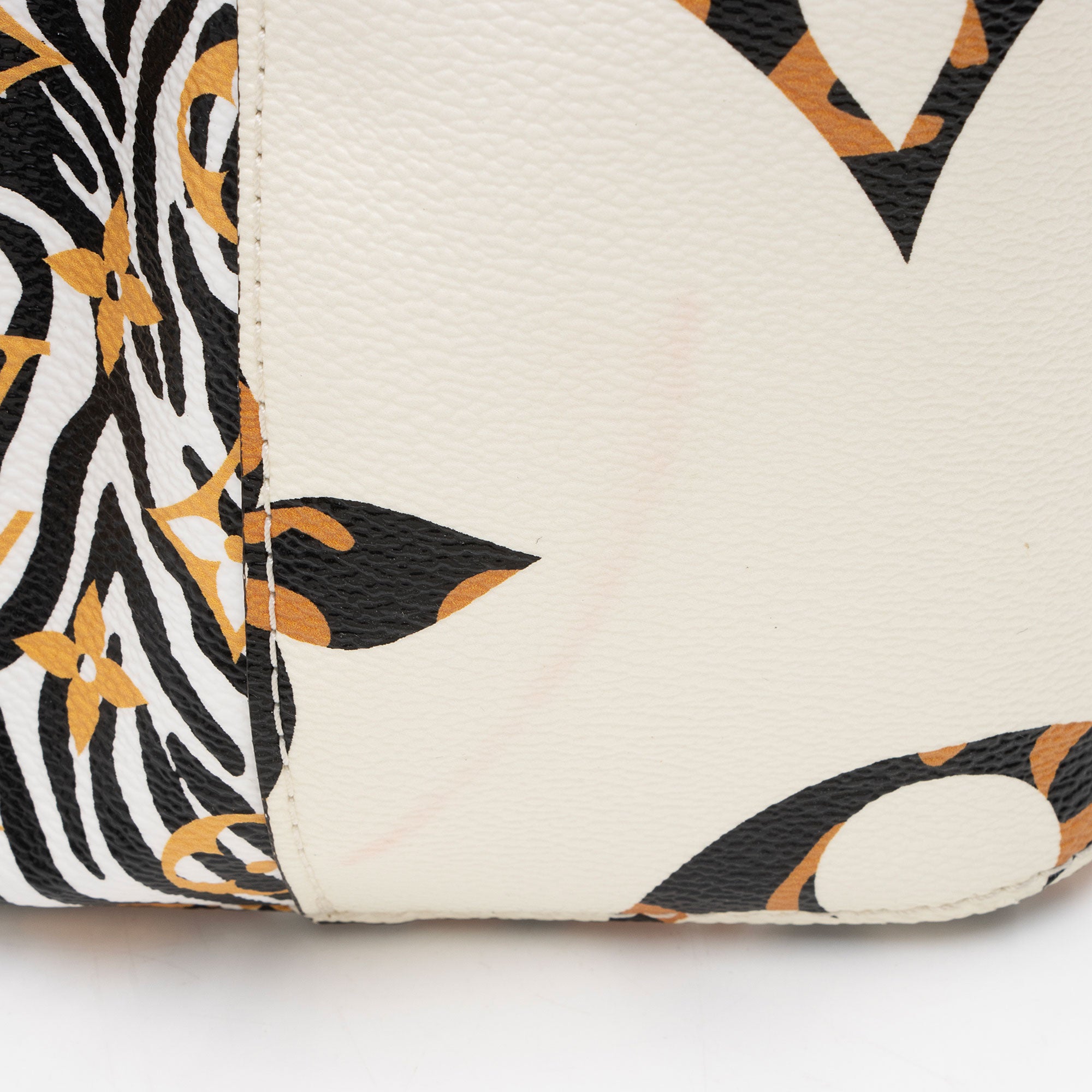 Louis Vuitton Limited Edition Monogram Giant Canvas Jungle Neonoe MM Shoulder Bag