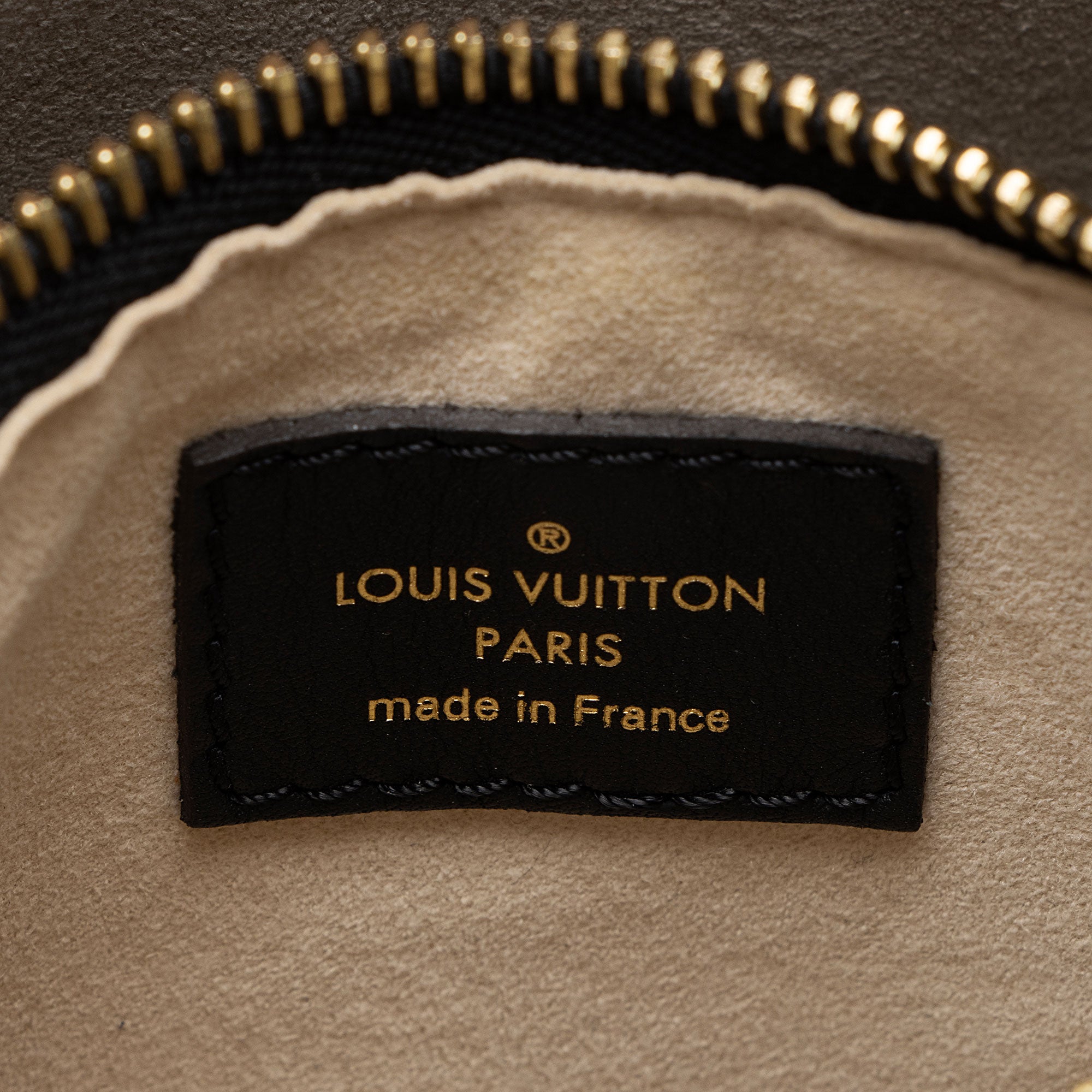 Louis Vuitton Limited Edition Monogram Giant Canvas Jungle Neonoe MM Shoulder Bag