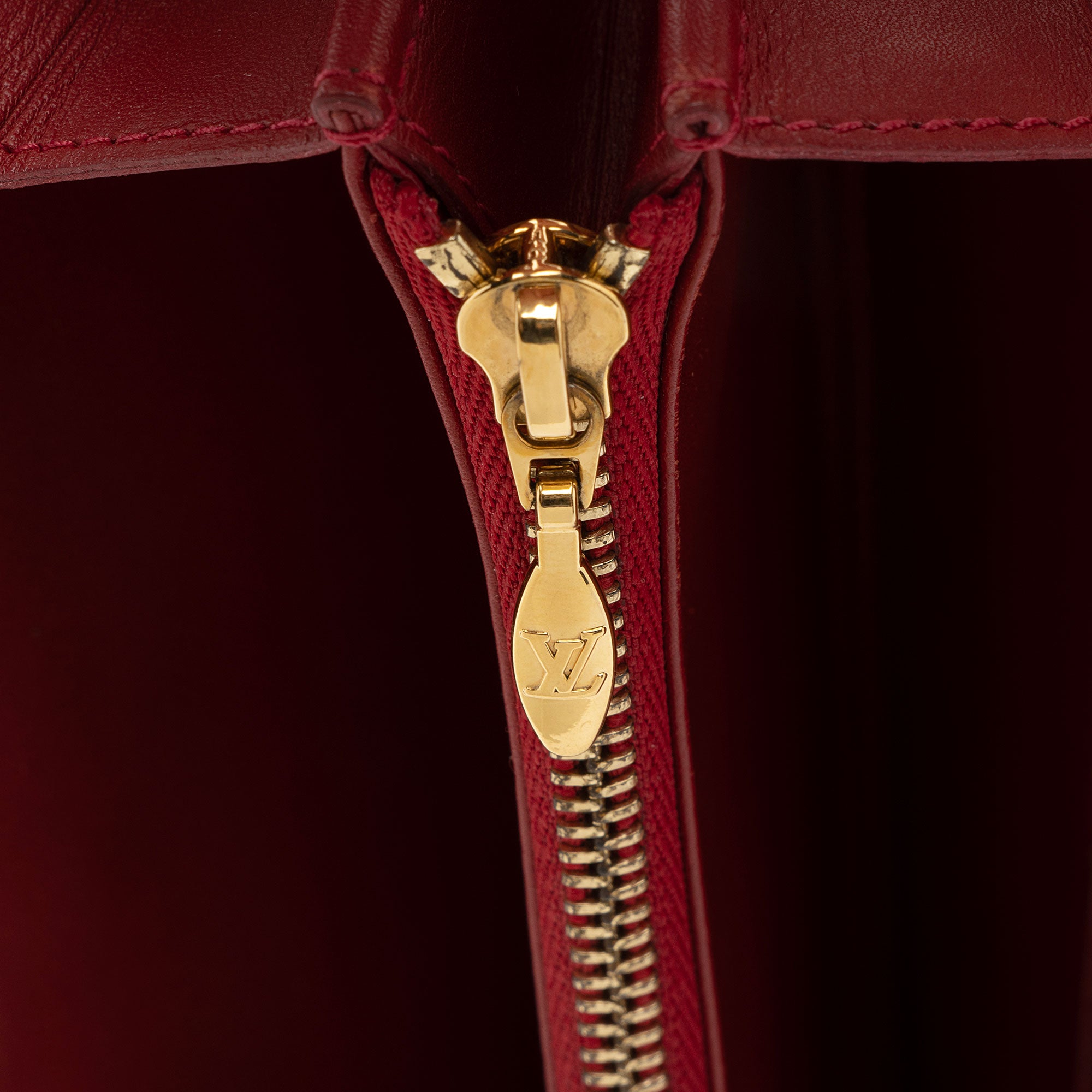 Louis Vuitton Limited Edition Monogram Vernis Rayures Sarah Wallet (SHF-td1Cfq)