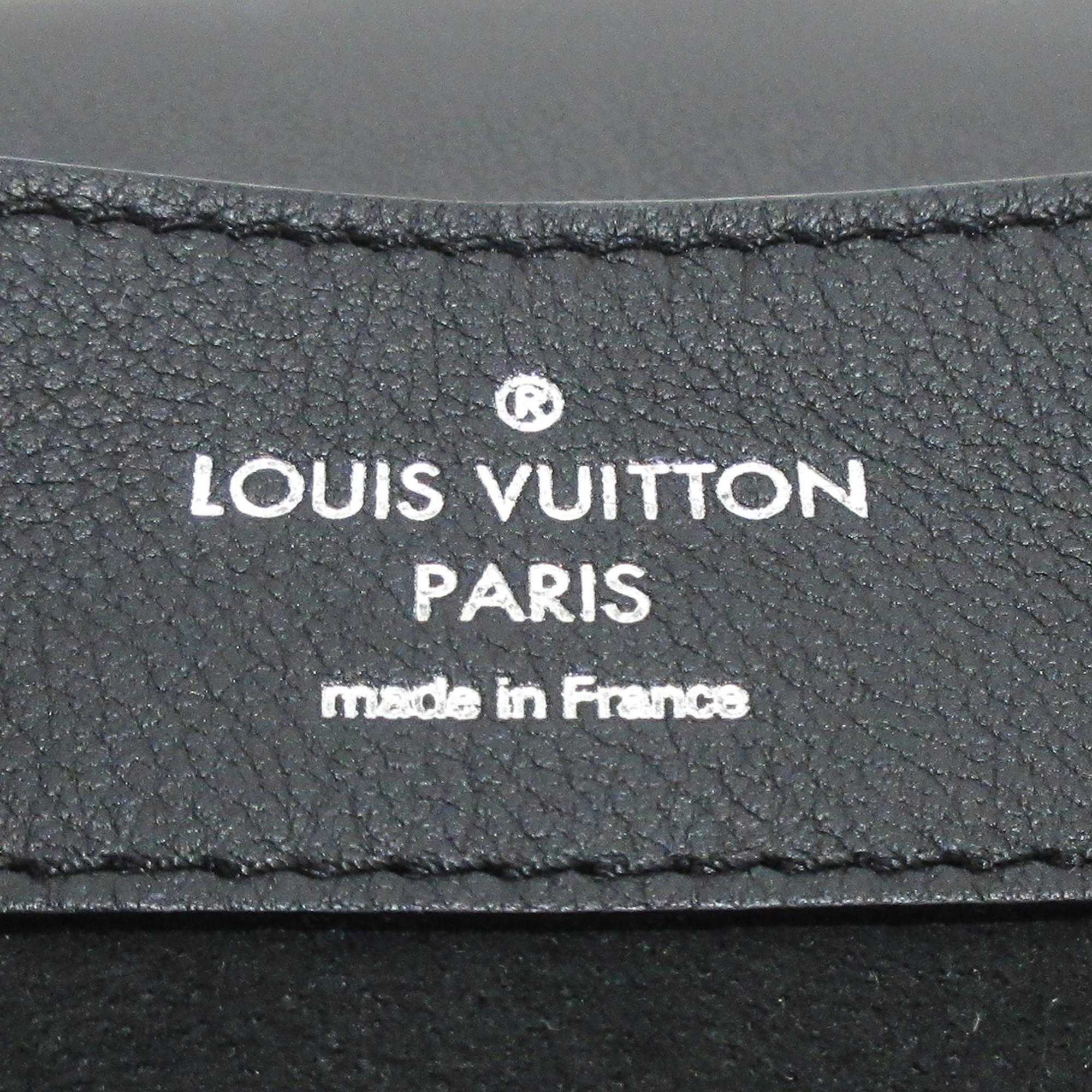 Louis Vuitton LockMe Backpack (SHG-uKWaci)