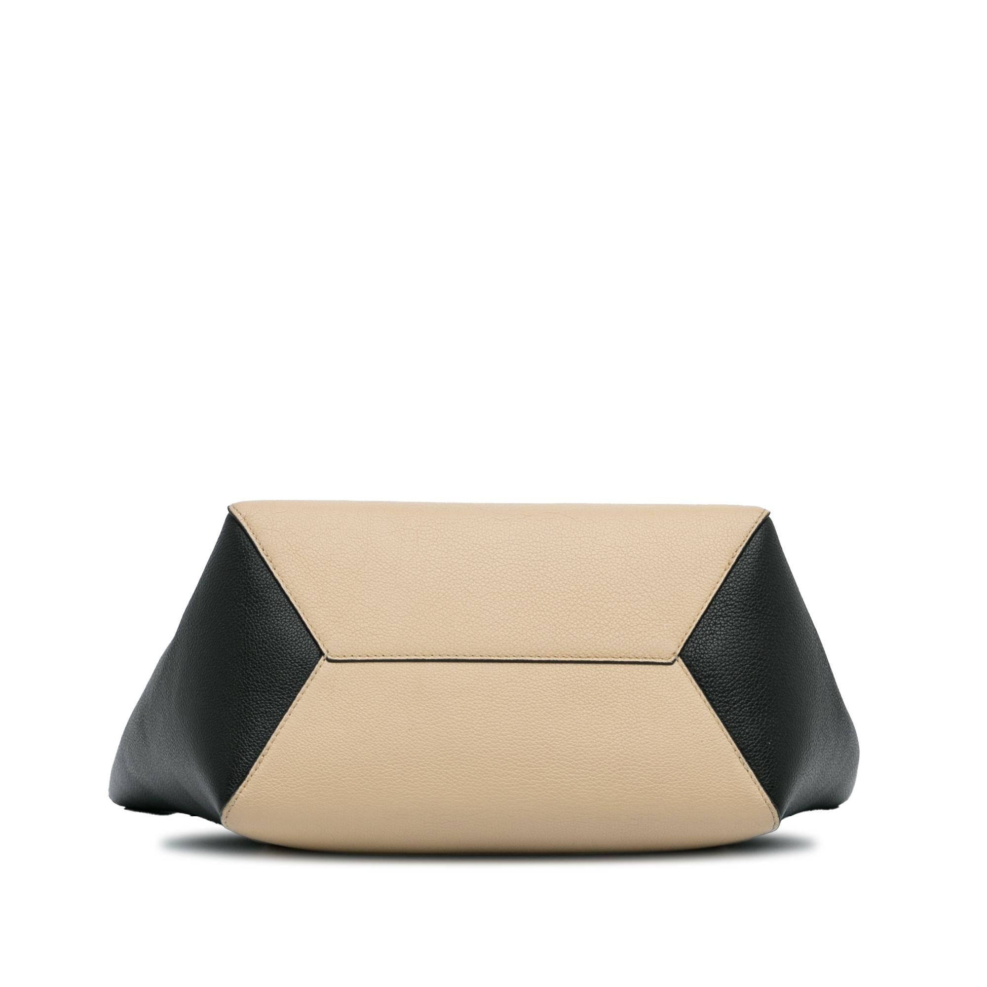 Louis Vuitton LockMe Cabas (SHG-wHJVA1)