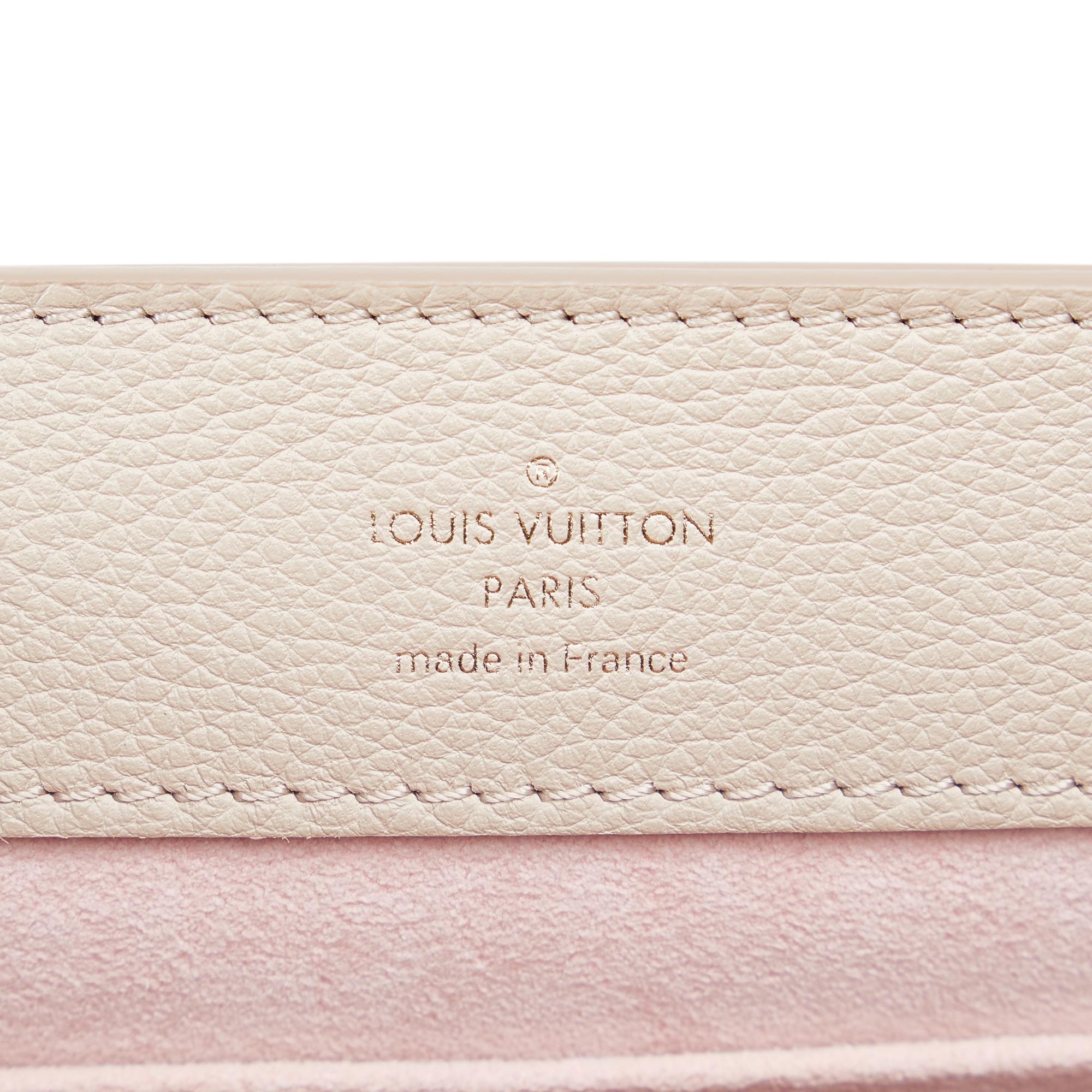 Louis Vuitton LockMe Ever BB (SHG-JFm2kY)
