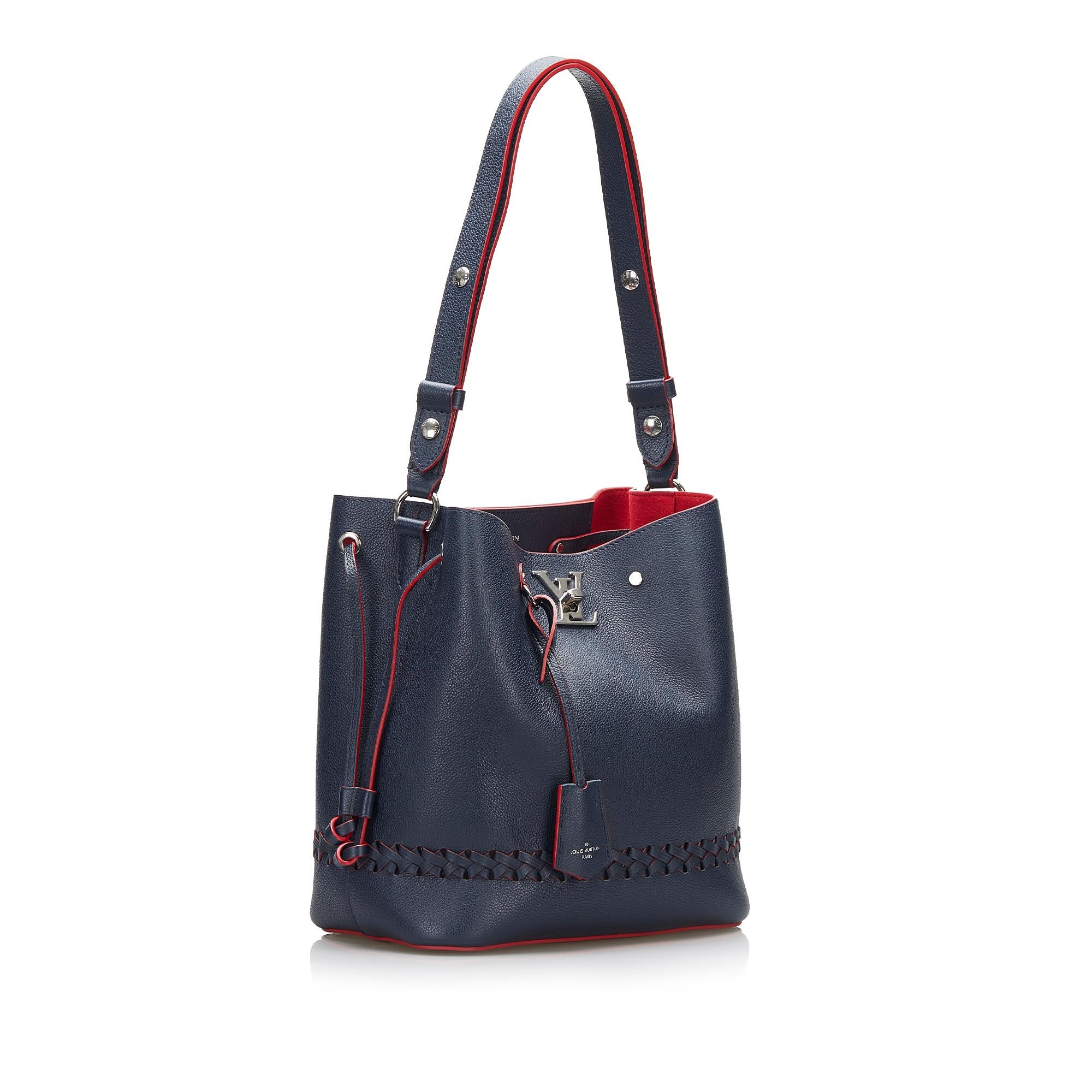 Louis Vuitton Lockme Braided Bucket Bag (SHG-xiGyxc)