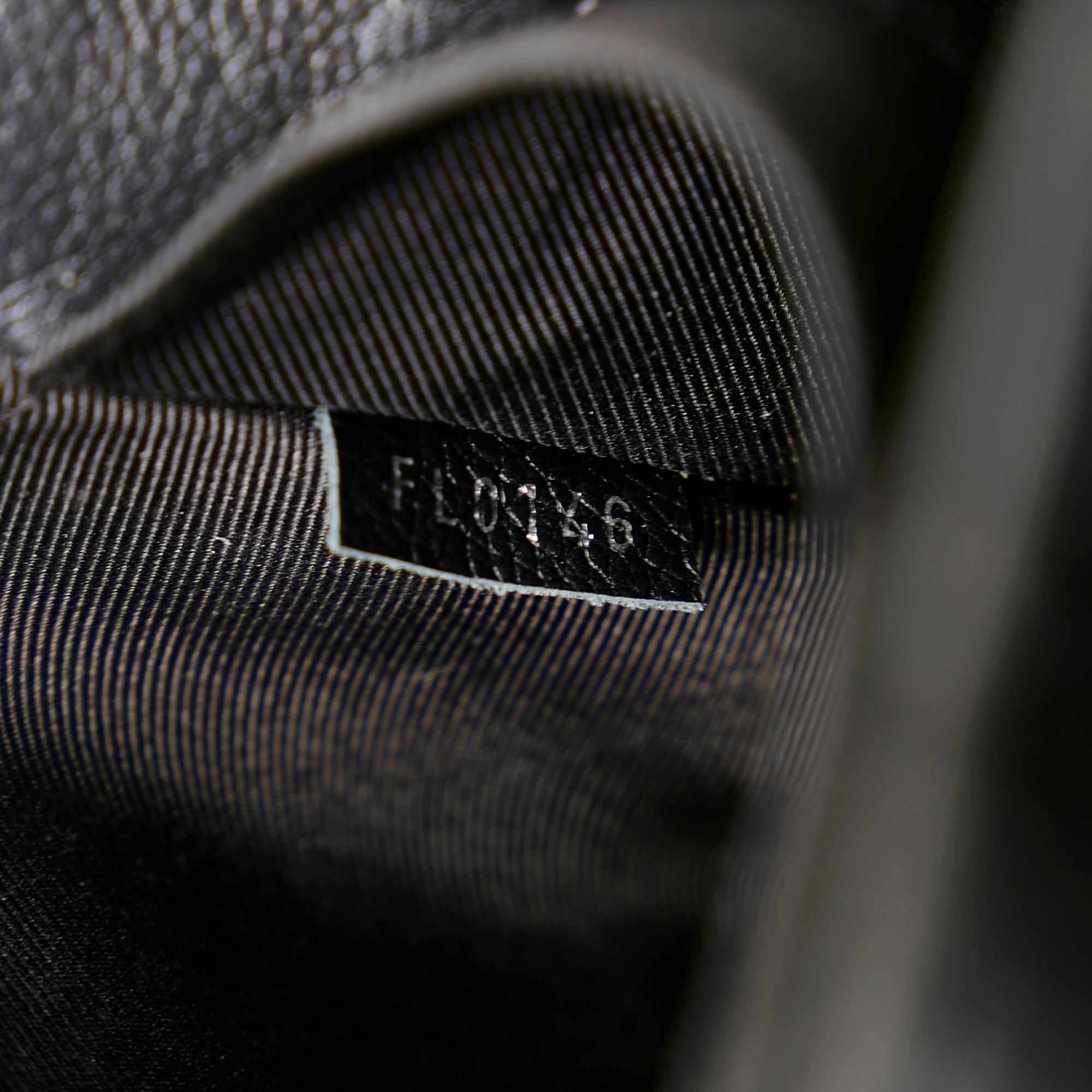 Louis Vuitton Lockme II (SHG-37682)