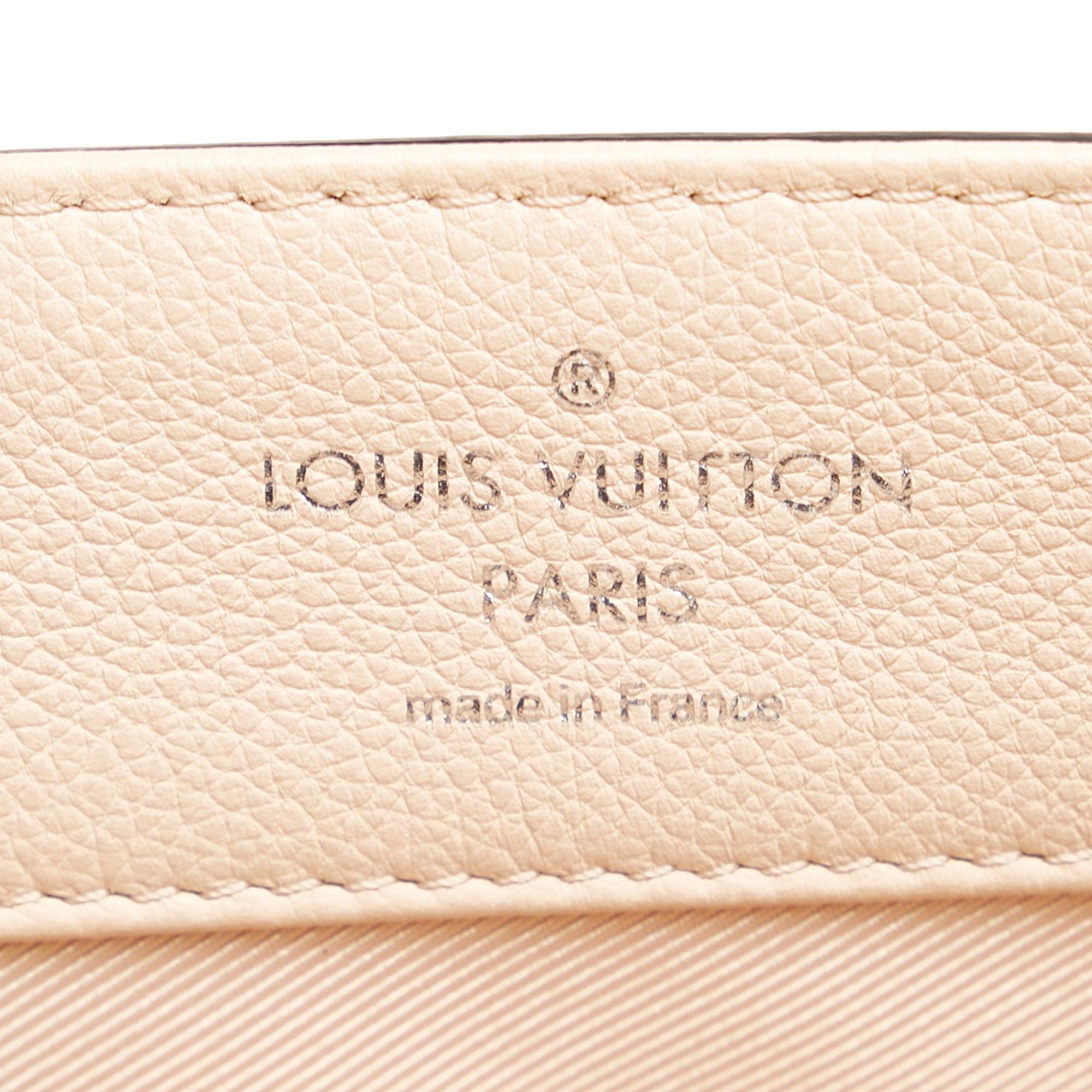 Louis Vuitton Lockme II (SHG-AIEbQv)