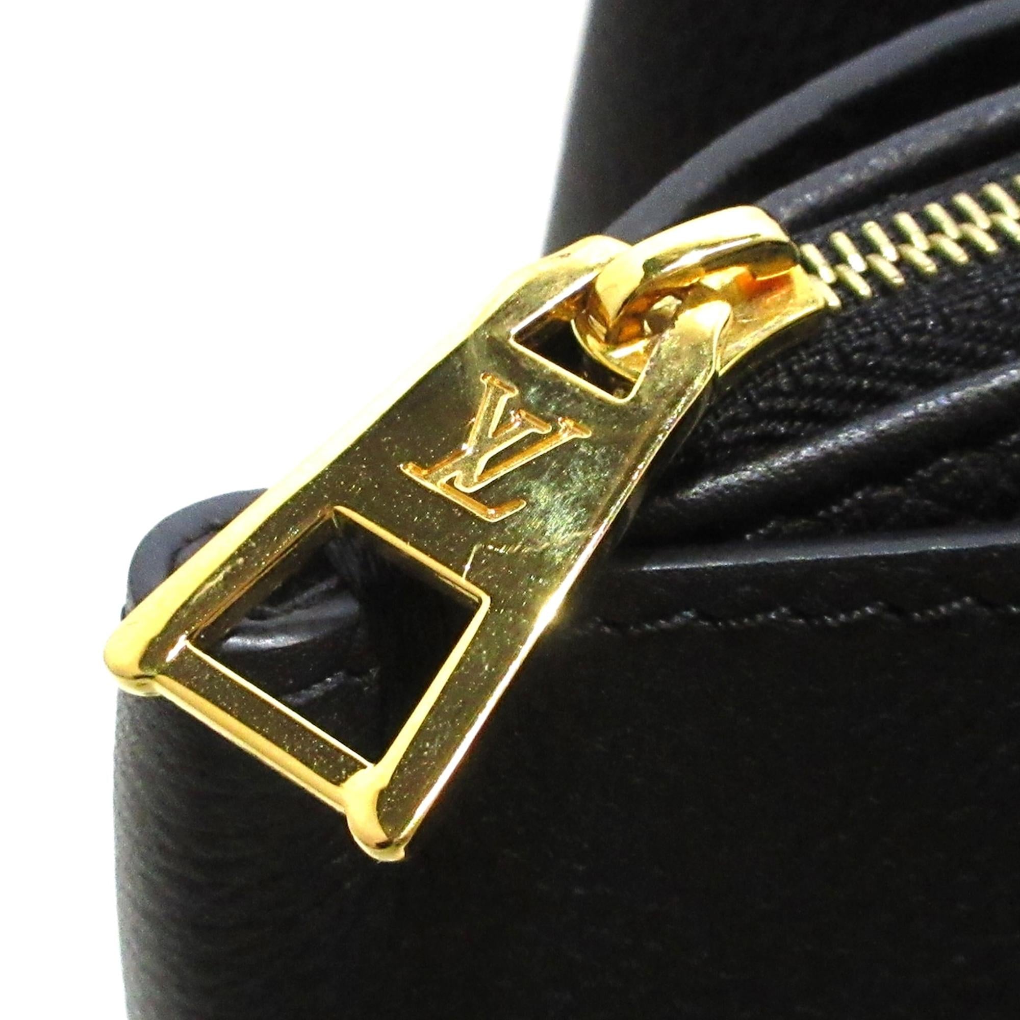 Louis Vuitton Lockmeto (SHG-4jvRNA)
