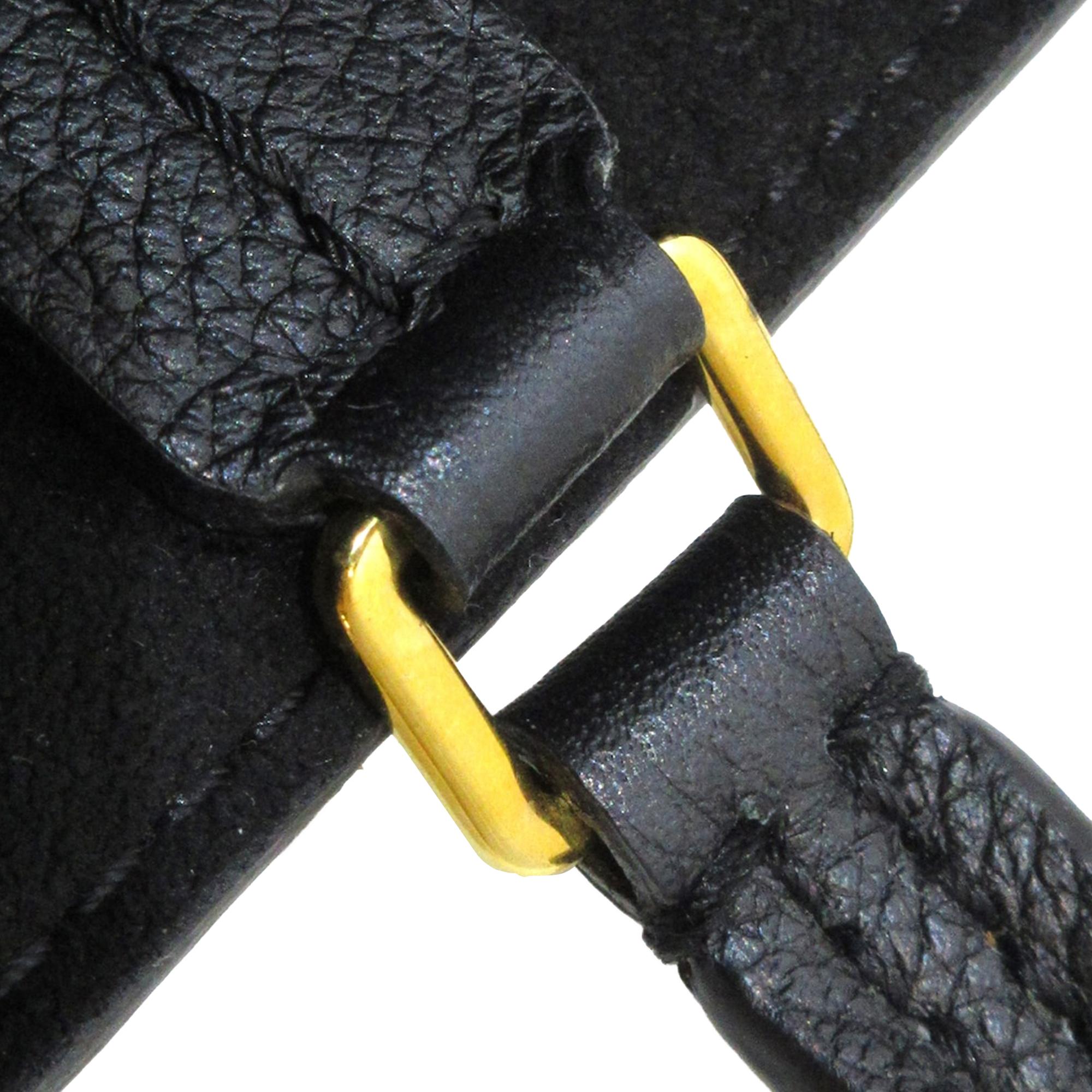 Louis Vuitton Lockmeto (SHG-4jvRNA)