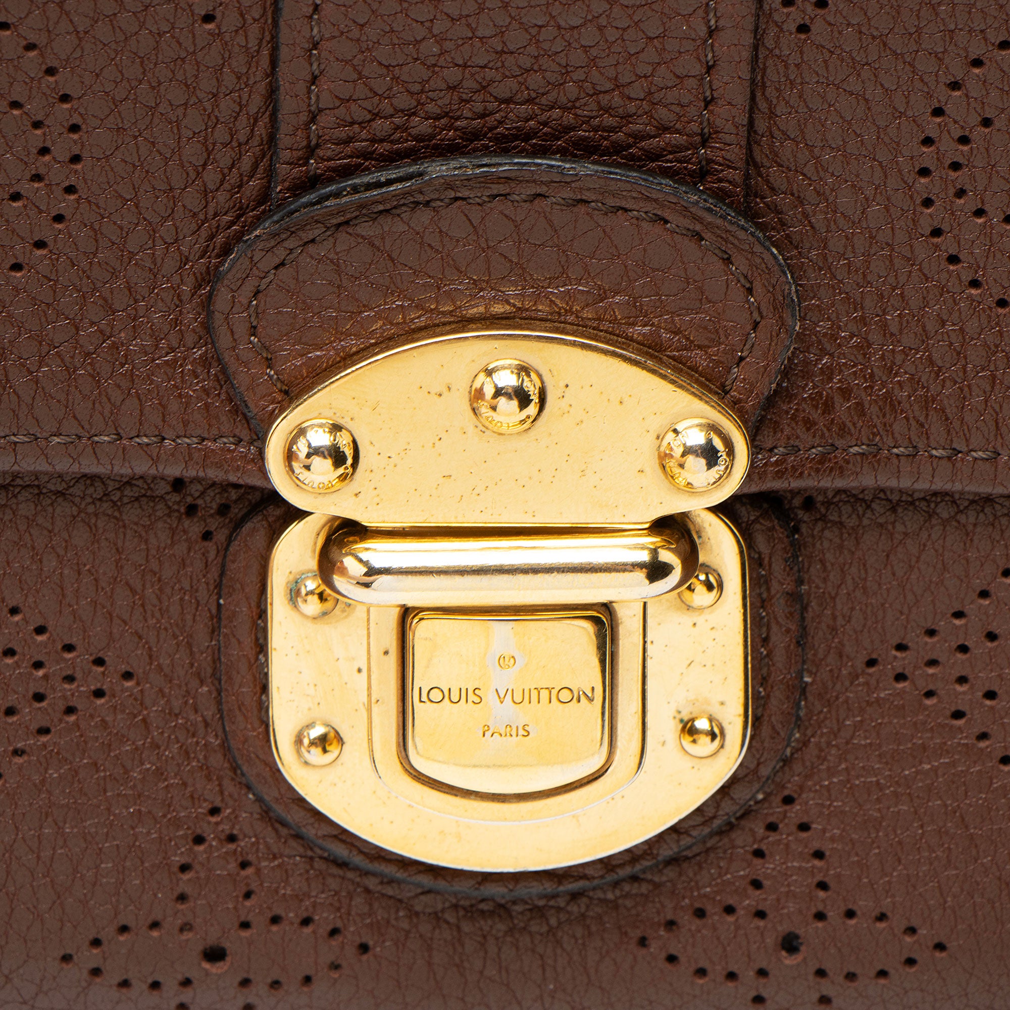 Louis Vuitton Mahina Leather Amelia Wallet