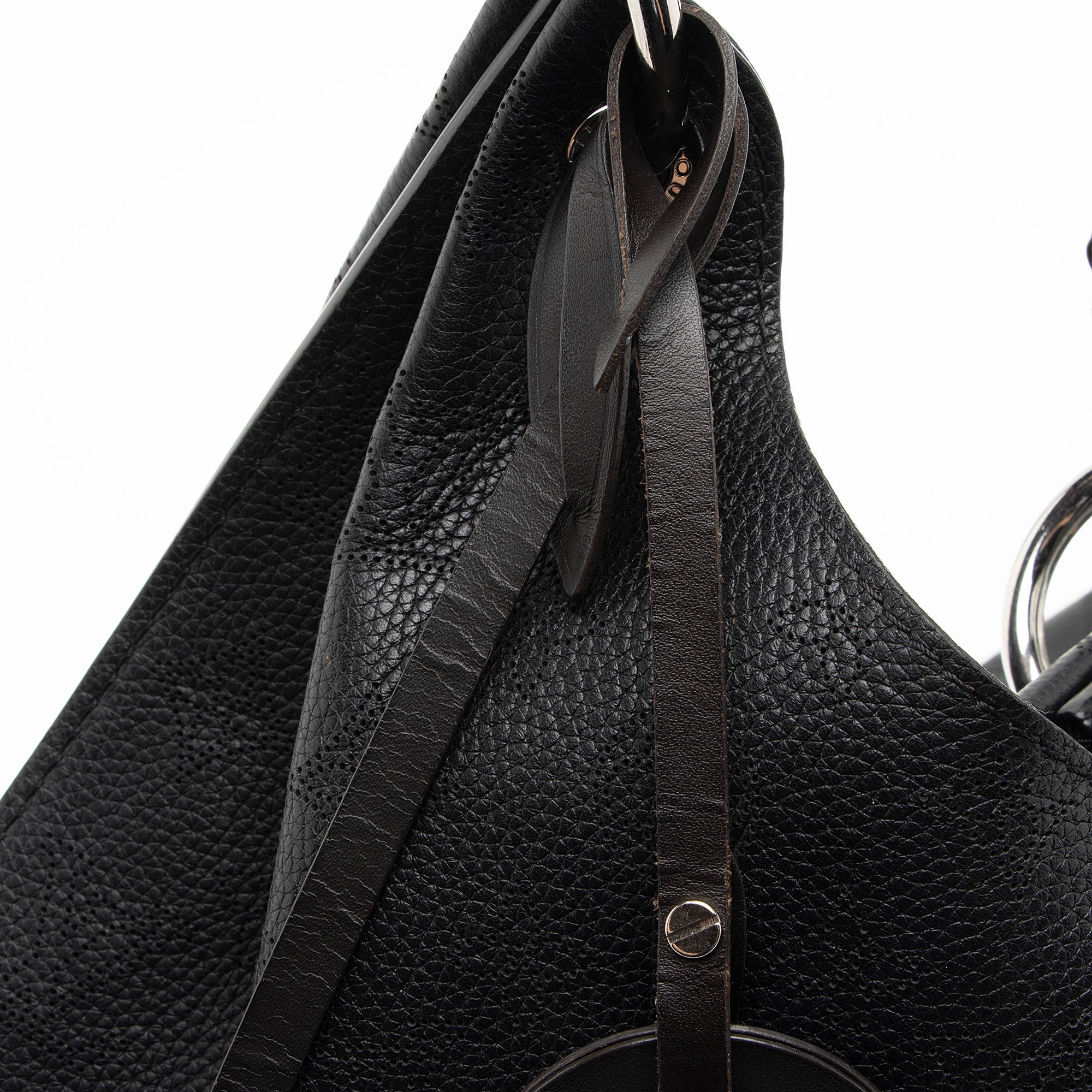 Louis Vuitton Mahina Leather Carmel Hobo (SHF-SK1HwZ)