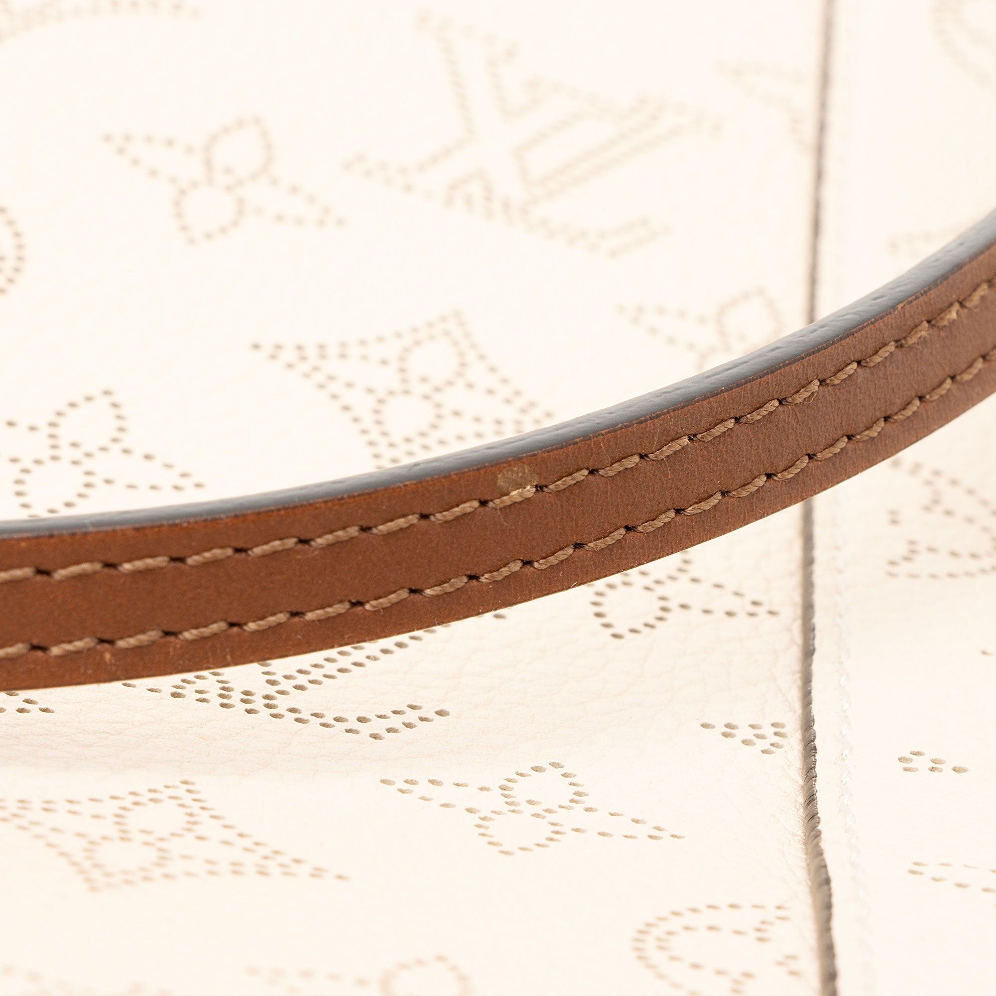 Louis Vuitton Mahina Leather Hina MM Tote