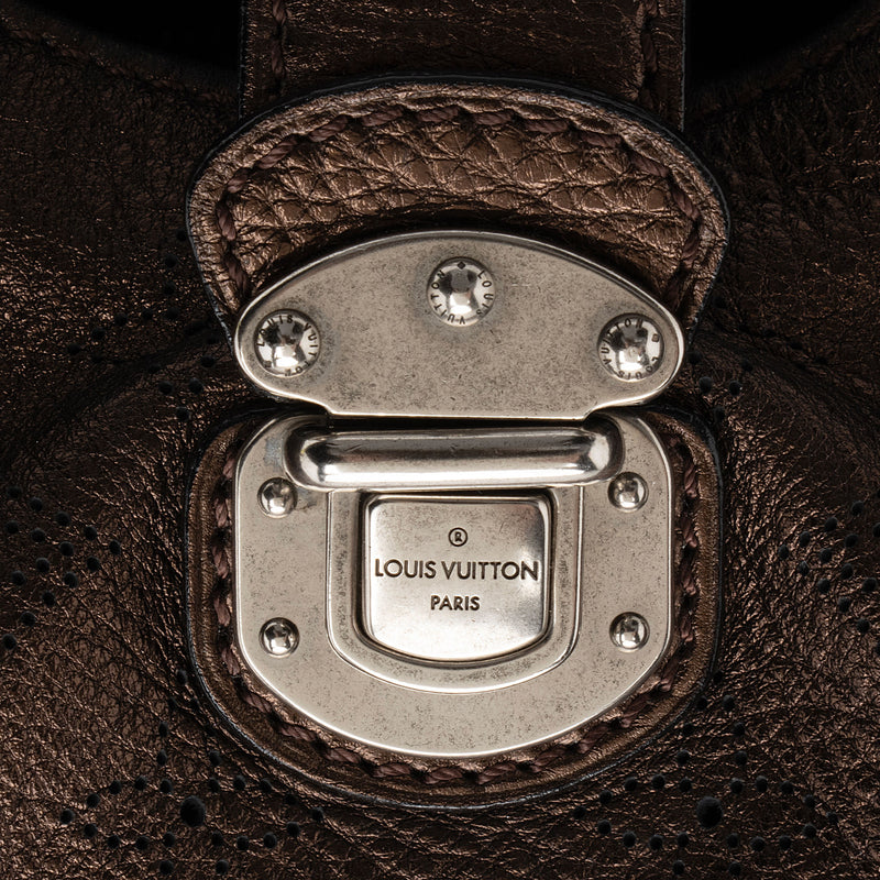 Louis Vuitton Mahina Leather L Hobo (SHF-RWUdbK)