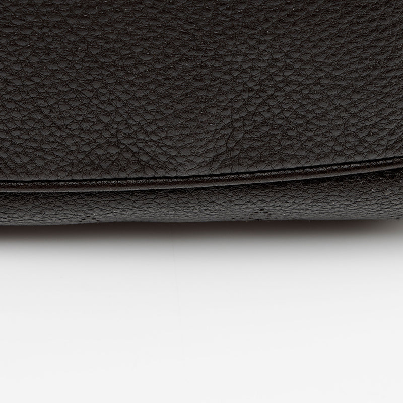 Louis Vuitton Mahina Leather L Hobo (SHF-MDz4on)