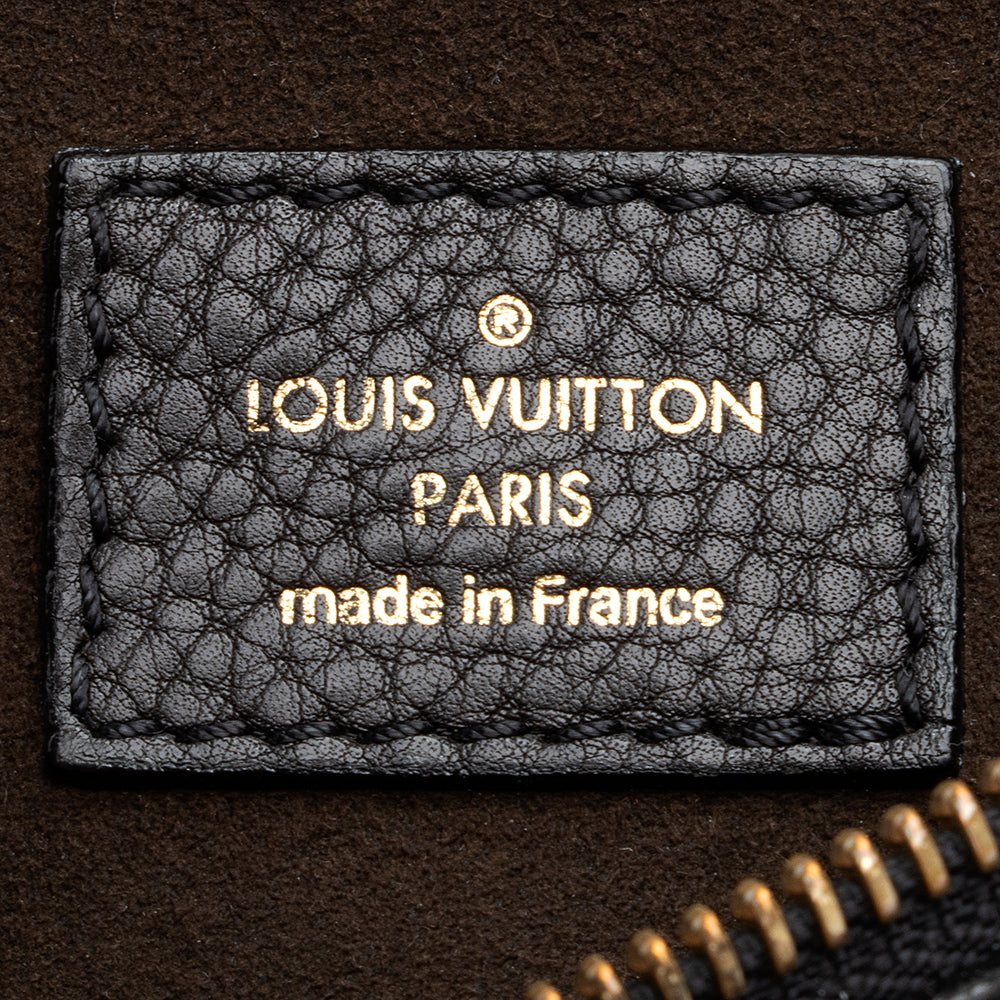 Louis Vuitton Mahina Leather XS Shoulder Bag (SHF-19109)