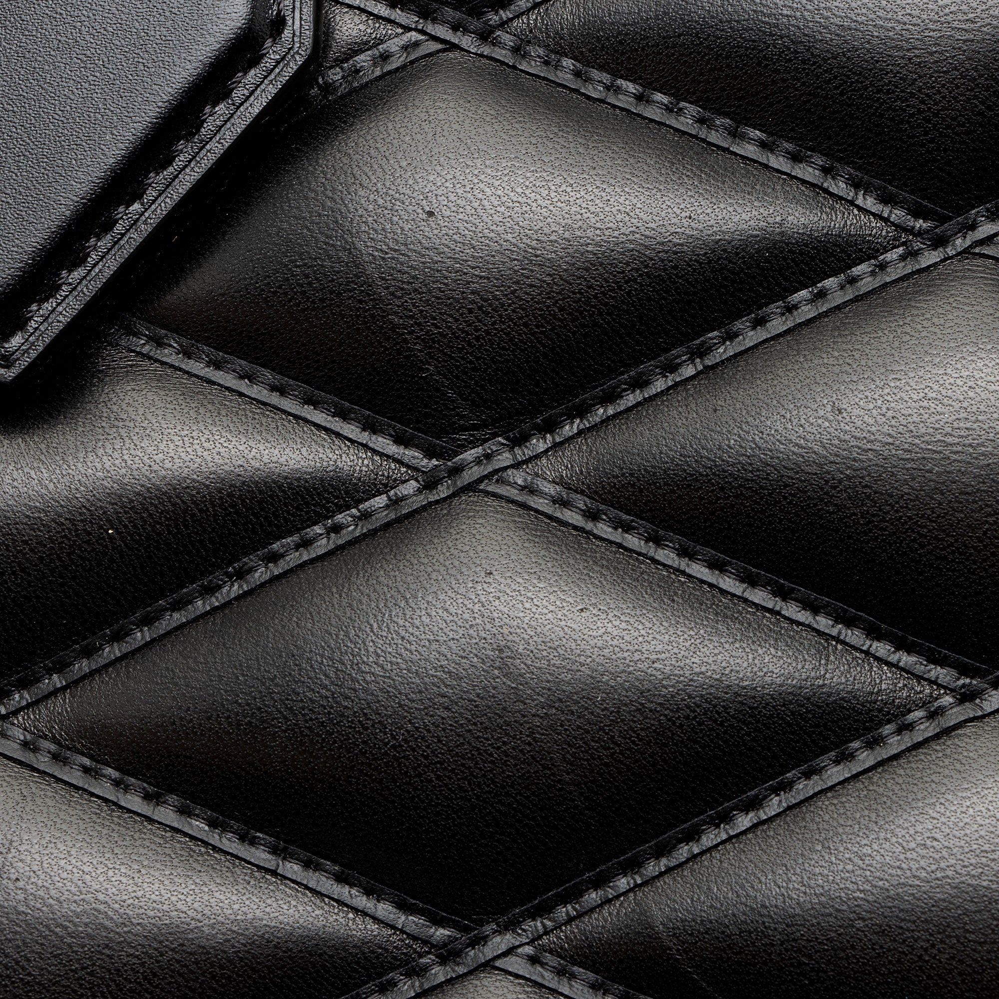 Louis Vuitton Malletage Lambskin Dora PM Satchel