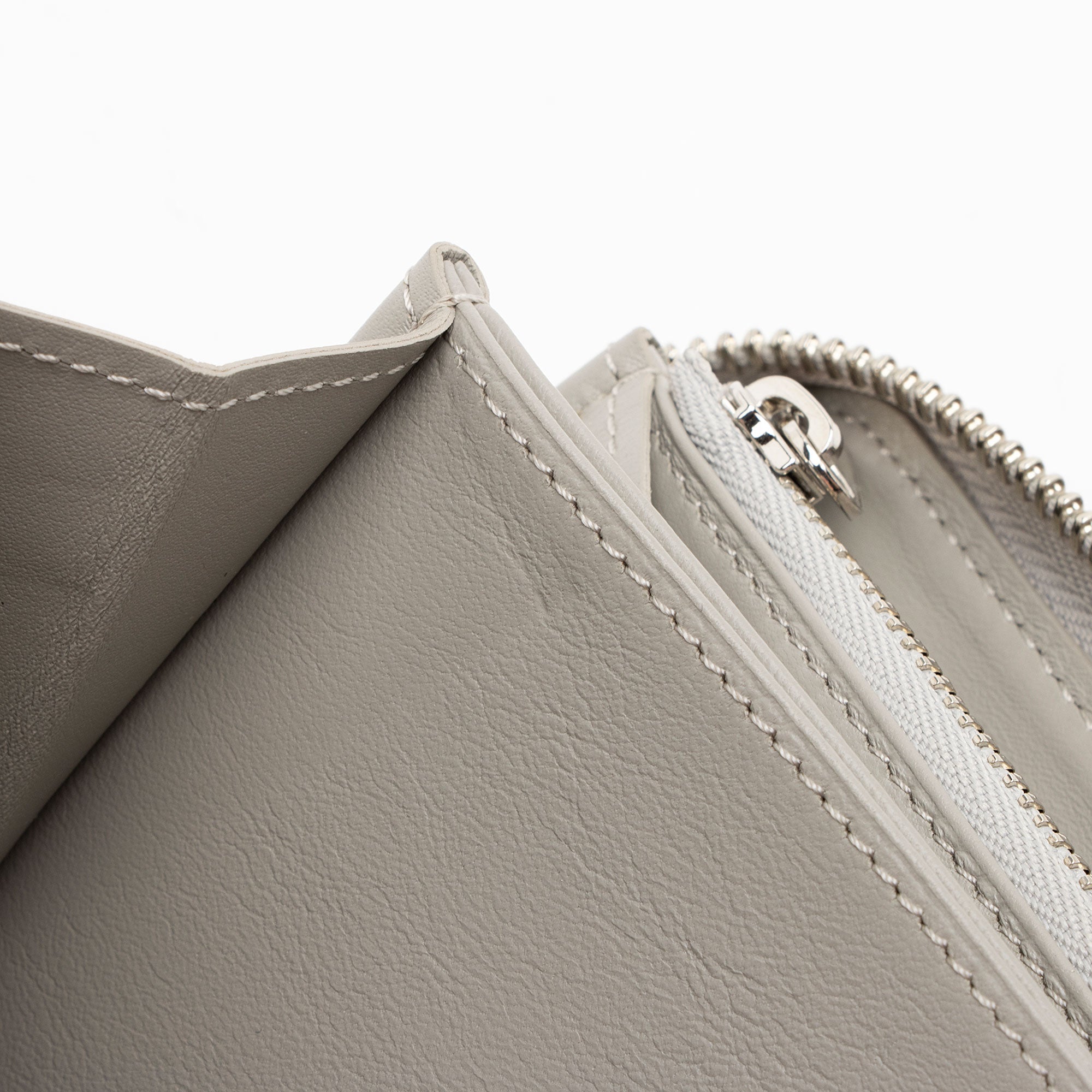 Louis Vuitton Metallic Mahina Leather Zippy Wallet