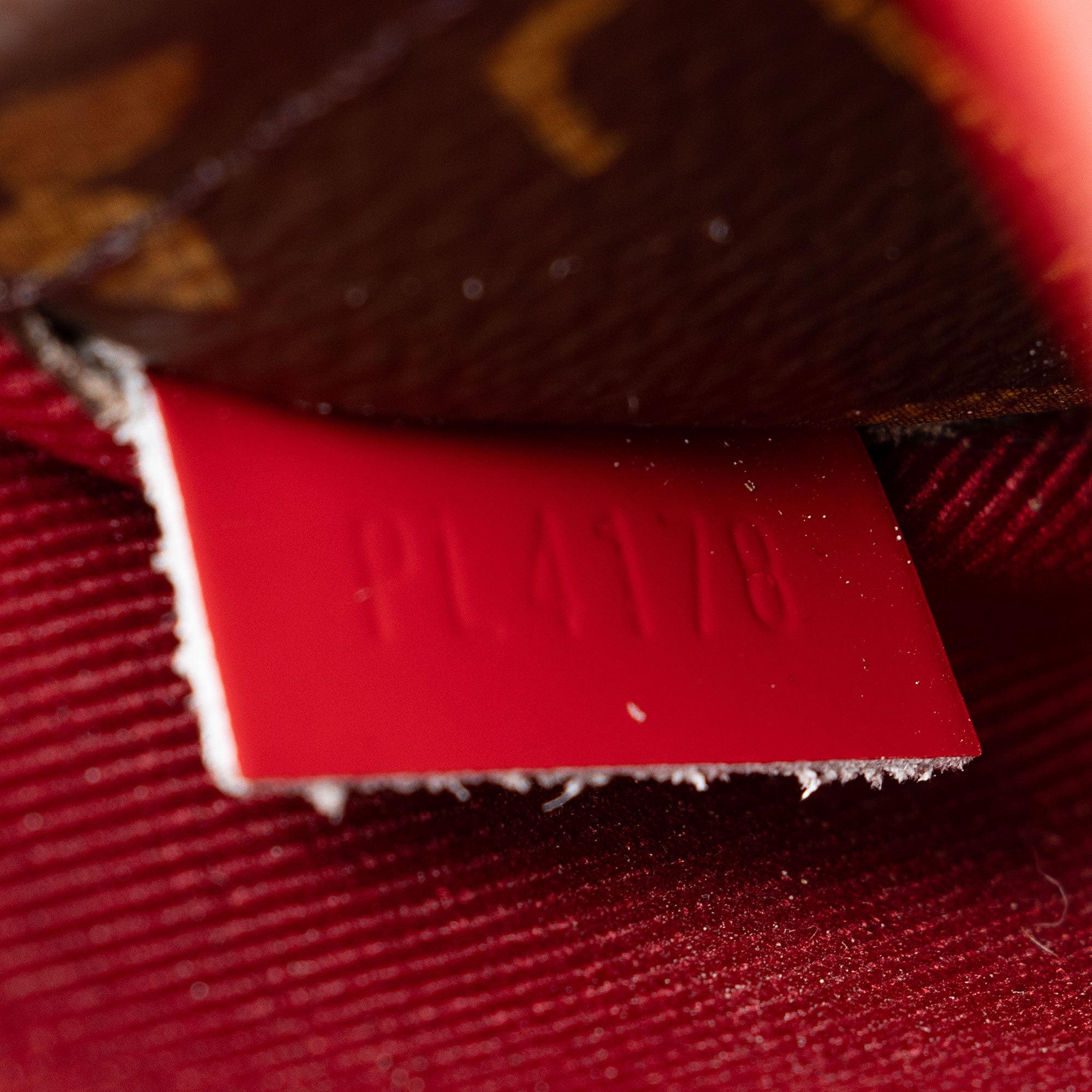 Louis Vuitton Miroir Patent Leather Venice Shoulder Bag (SHF-KHz2fu)
