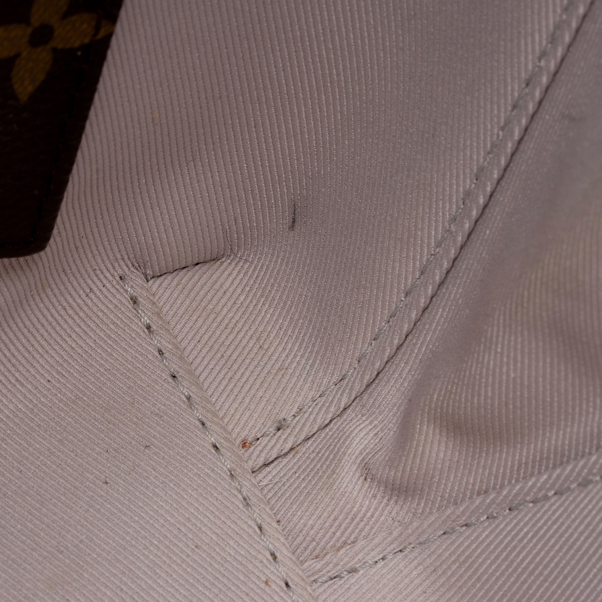 Louis Vuitton Miroir Patent Leather Venice Shoulder Bag (SHF-ZDUV9d)