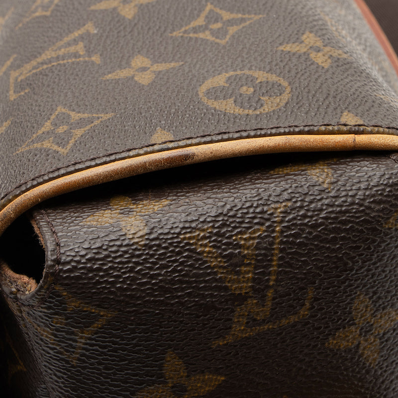 Louis Vuitton Monogram Canvas Abbesses Messenger Bag (SHF-O4XVsn)