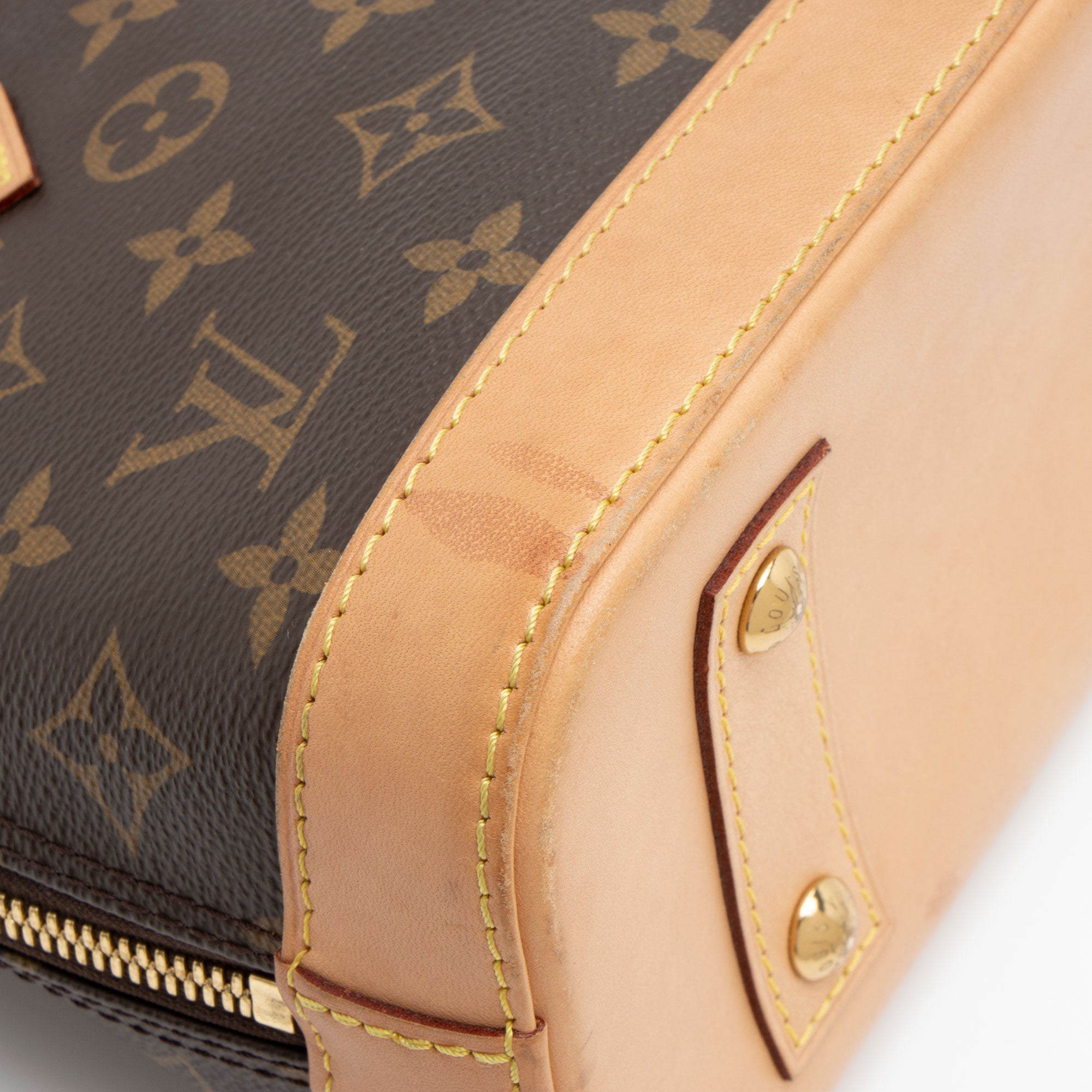 Louis Vuitton Monogram Canvas Alma BB Satchel (SHF-mPQK3i)
