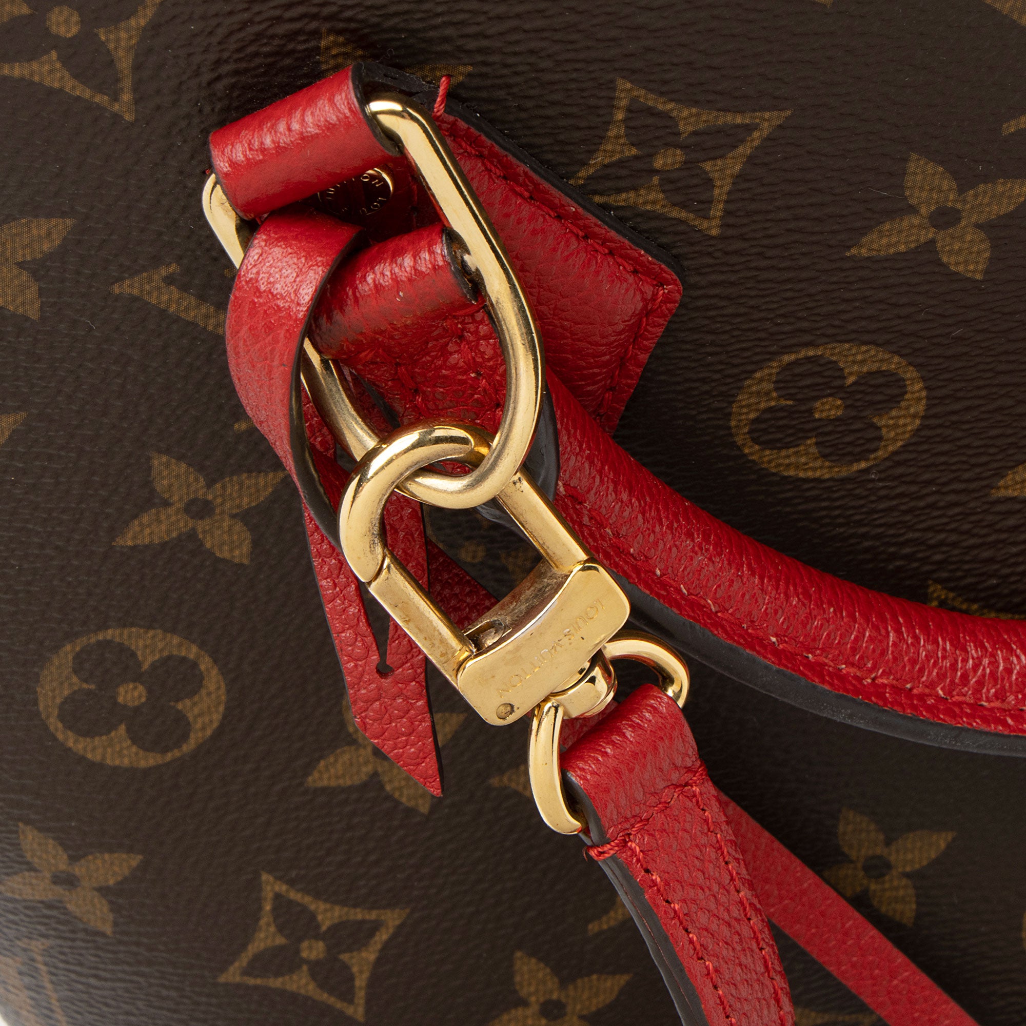 Louis Vuitton Monogram Canvas Alma BNB Satchel (SHF-zowrFn)