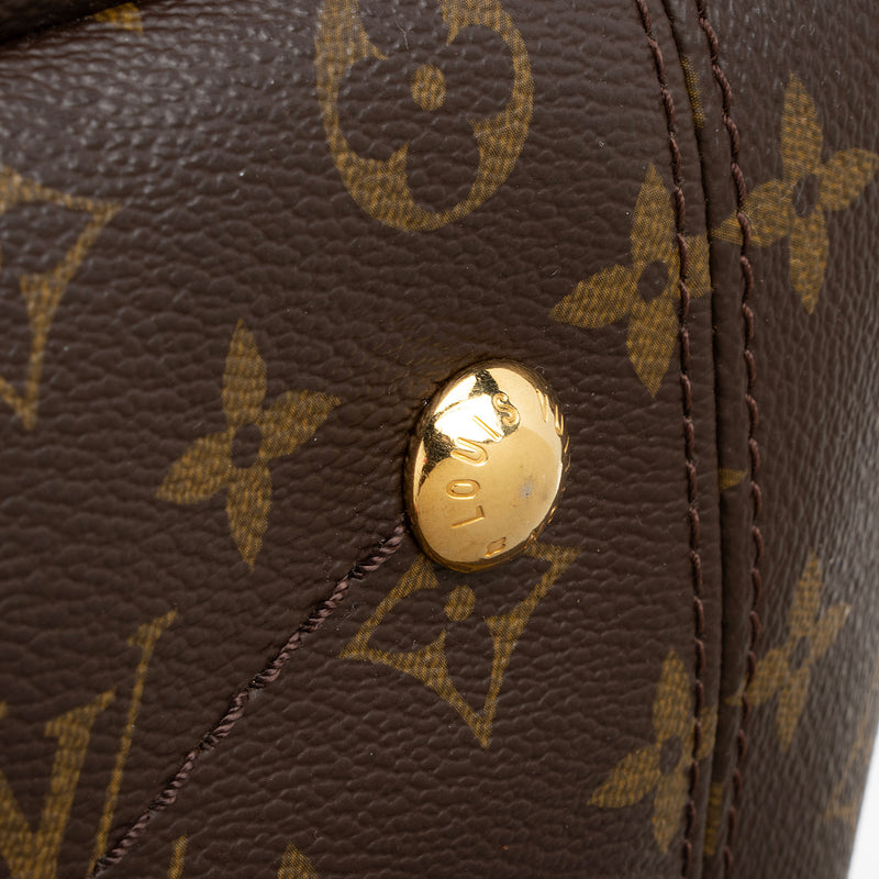 Louis Vuitton Monogram Canvas Artsy MM Shoulder Bag (SHF-sGWlCK)