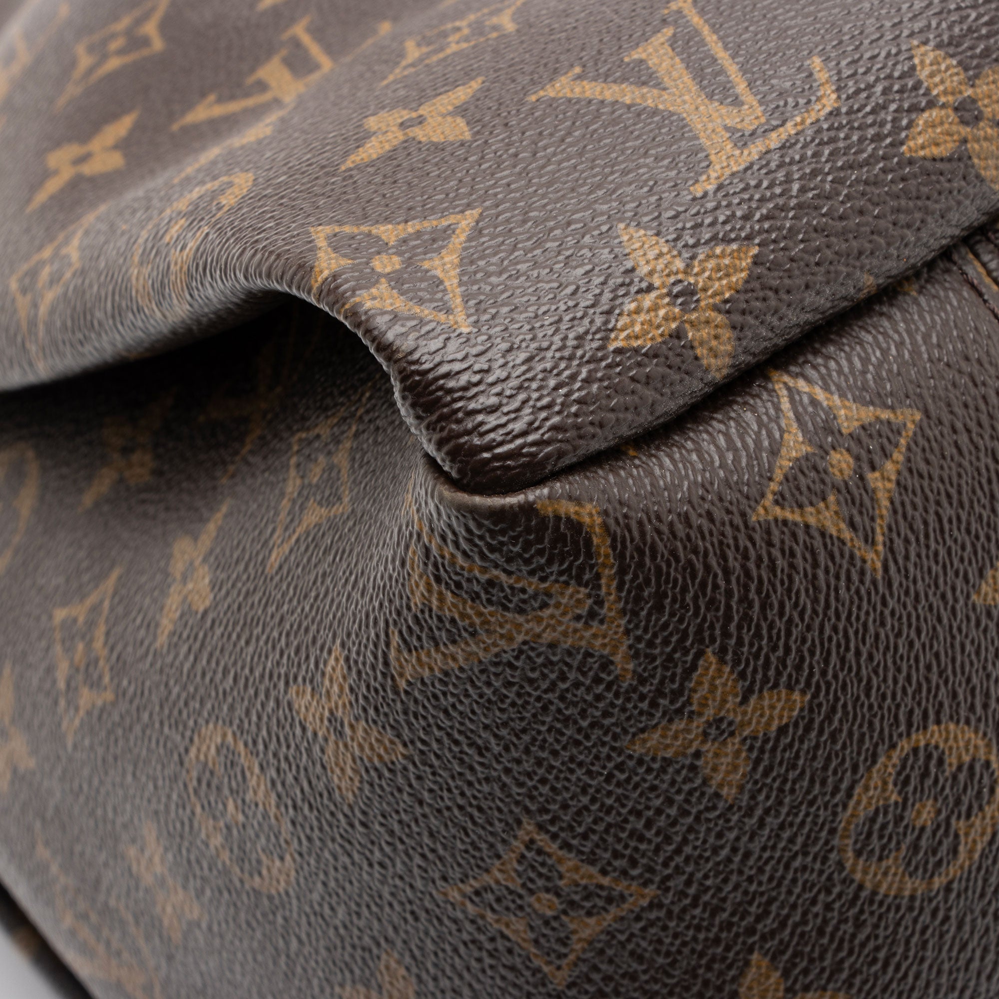 Louis Vuitton Monogram Canvas Artsy MM Shoulder Bag