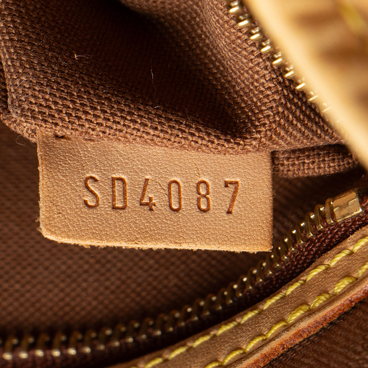 Louis Vuitton Monogram Canvas Batignolles Horizontal Tote
