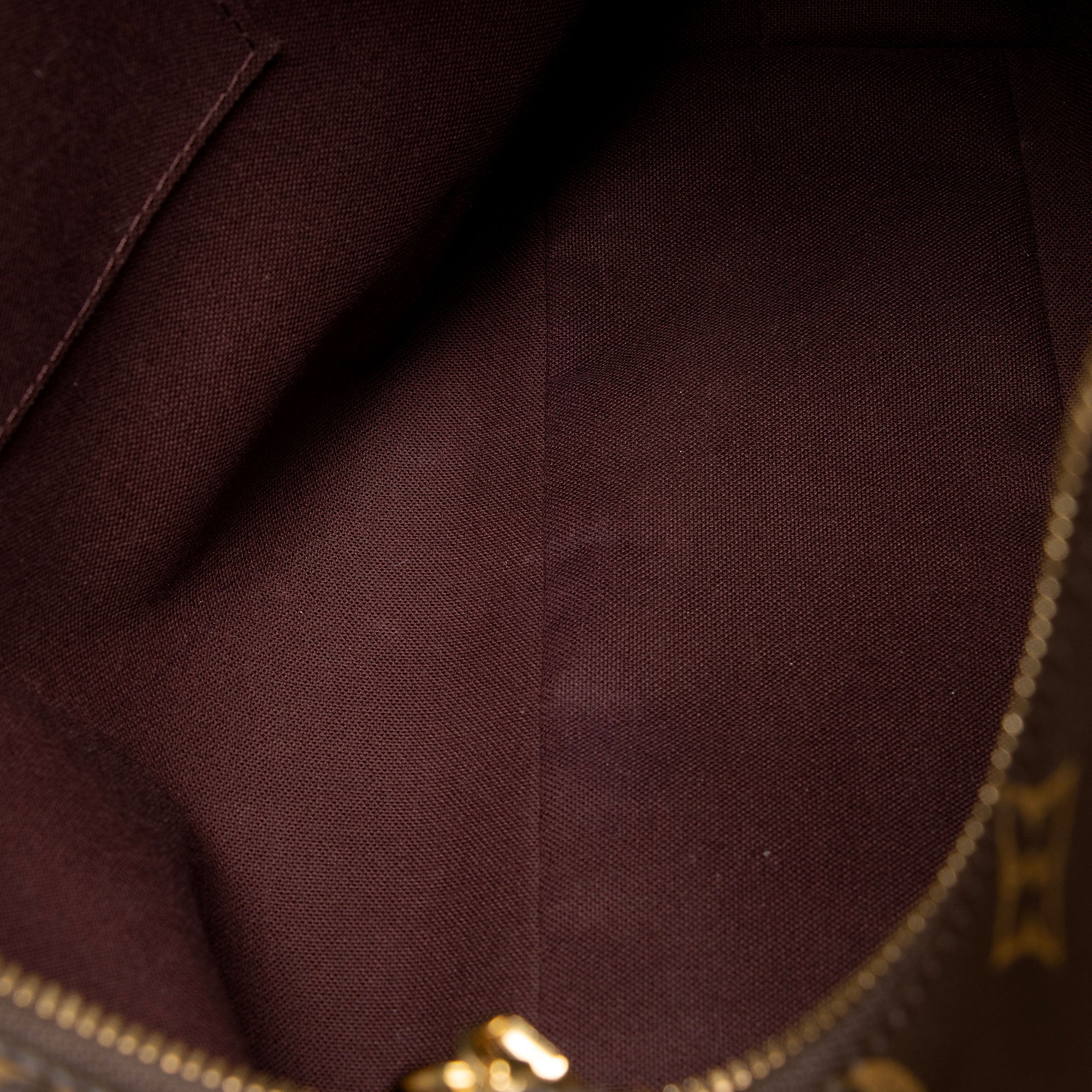 Louis Vuitton Monogram Canvas Berri MM Shoulder Bag (SHF-GOOhhJ)