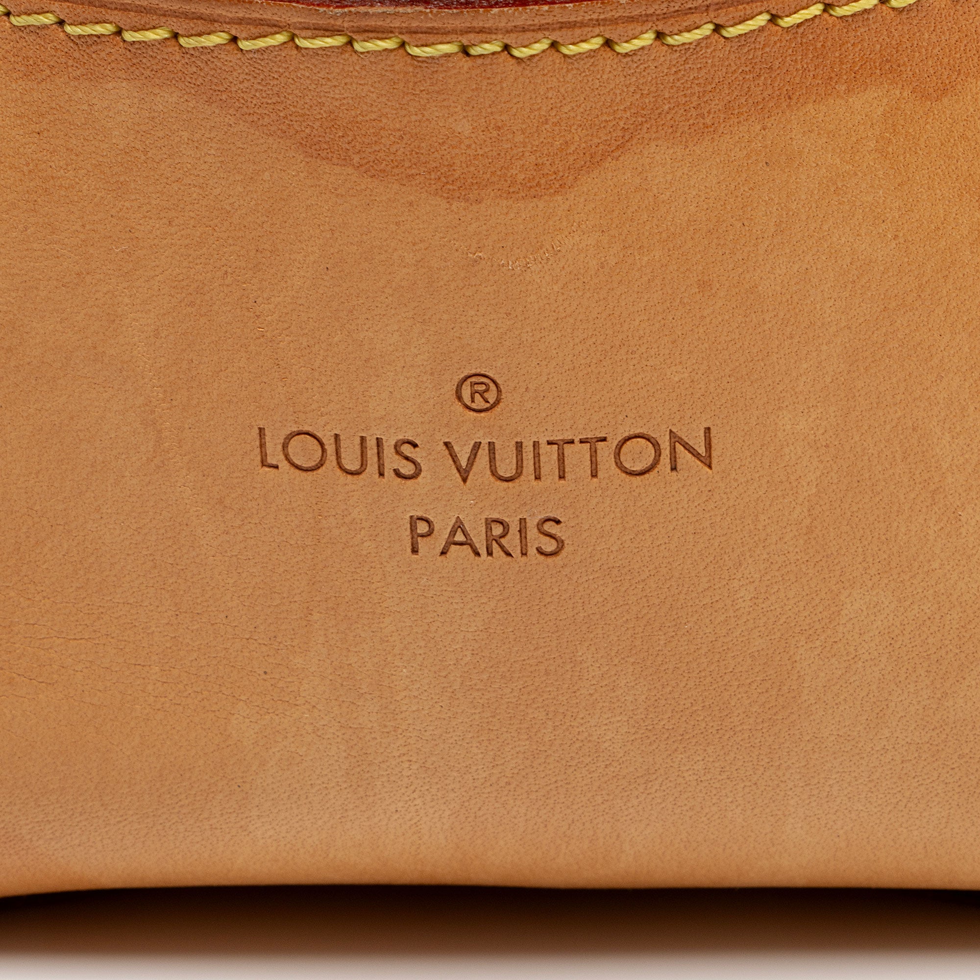 Louis Vuitton Monogram Canvas Berri MM Shoulder Bag (SHF-GOOhhJ)