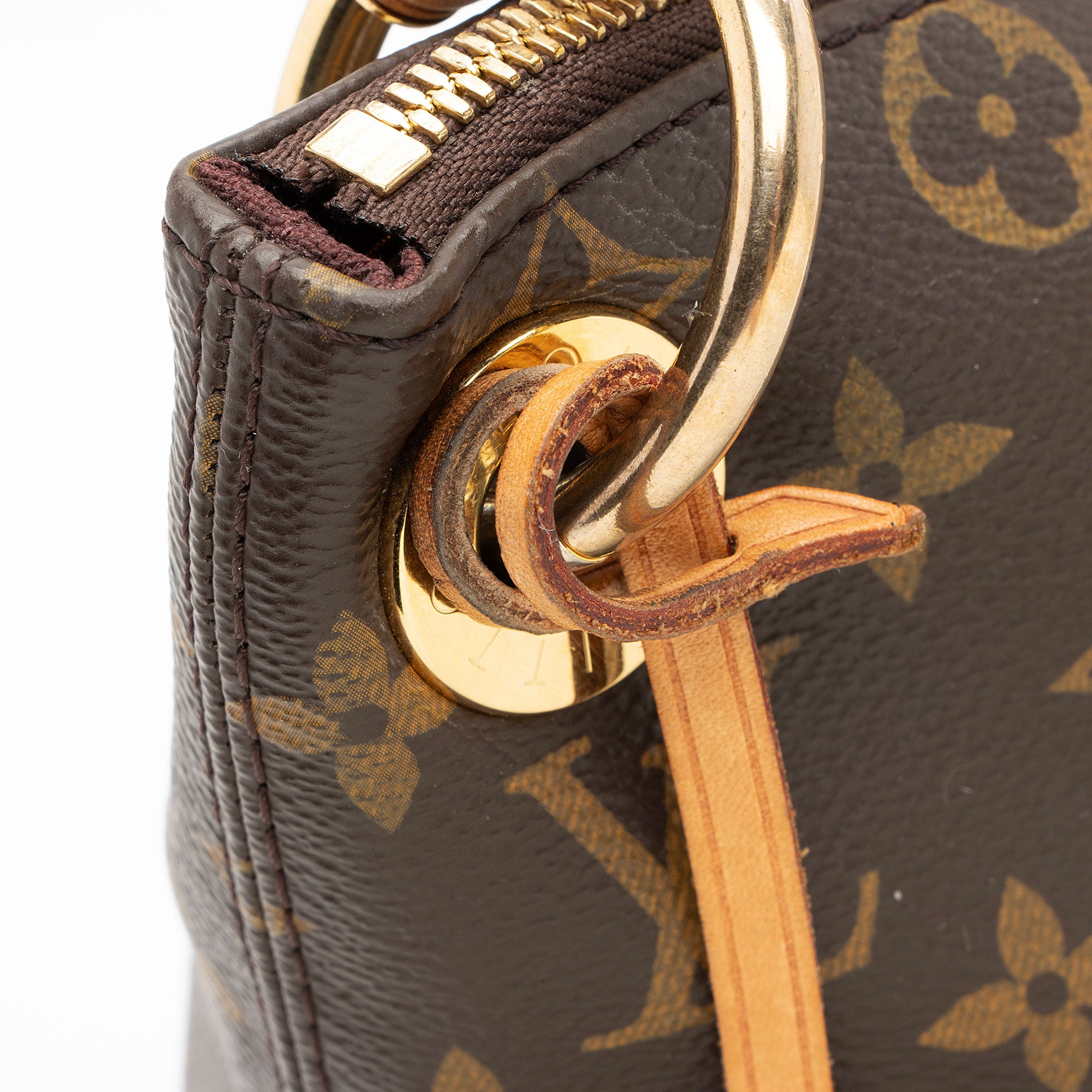 Louis Vuitton Monogram Canvas Berri MM Shoulder Bag