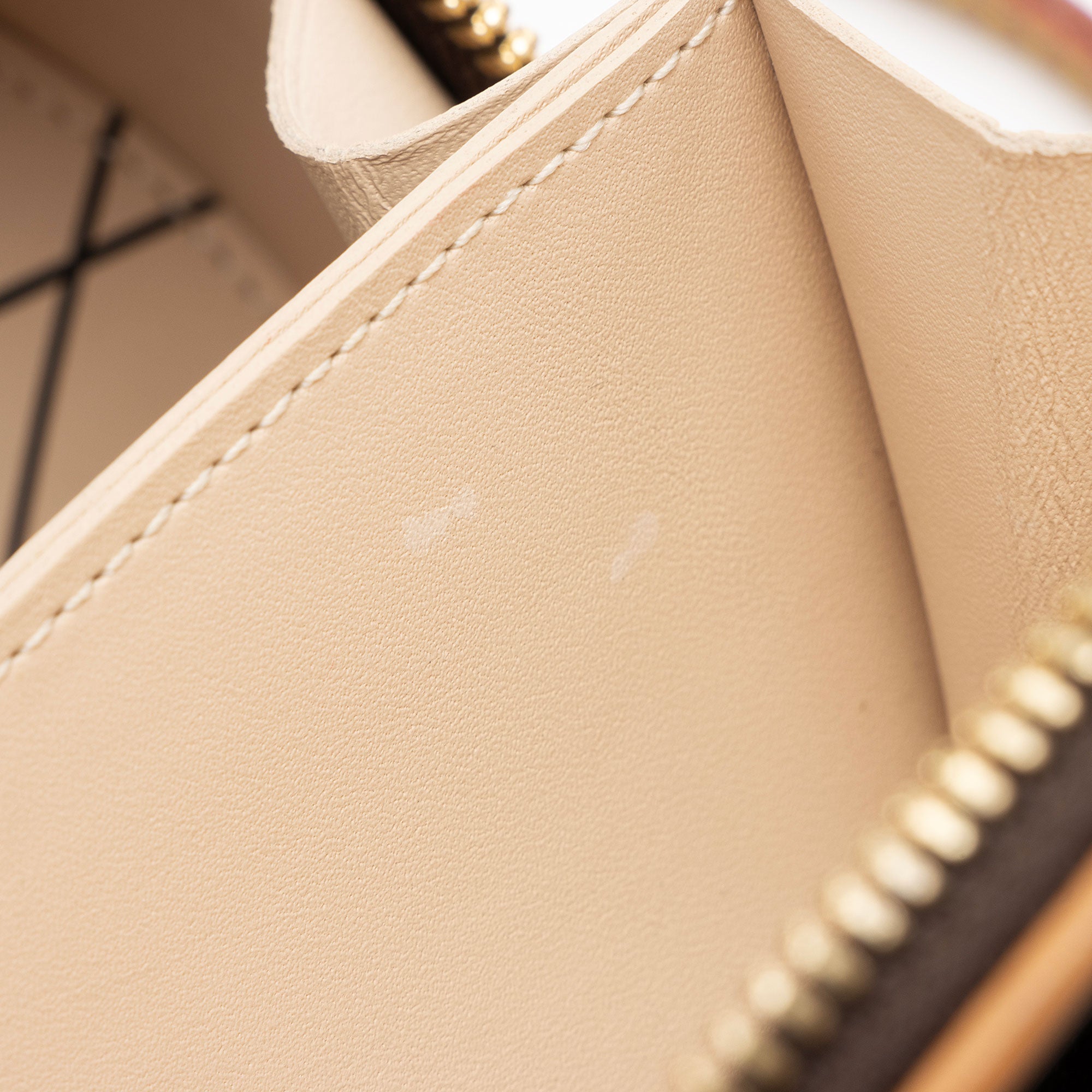 Louis Vuitton Monogram Canvas Boite Chapeau Mini Shoulder Bag