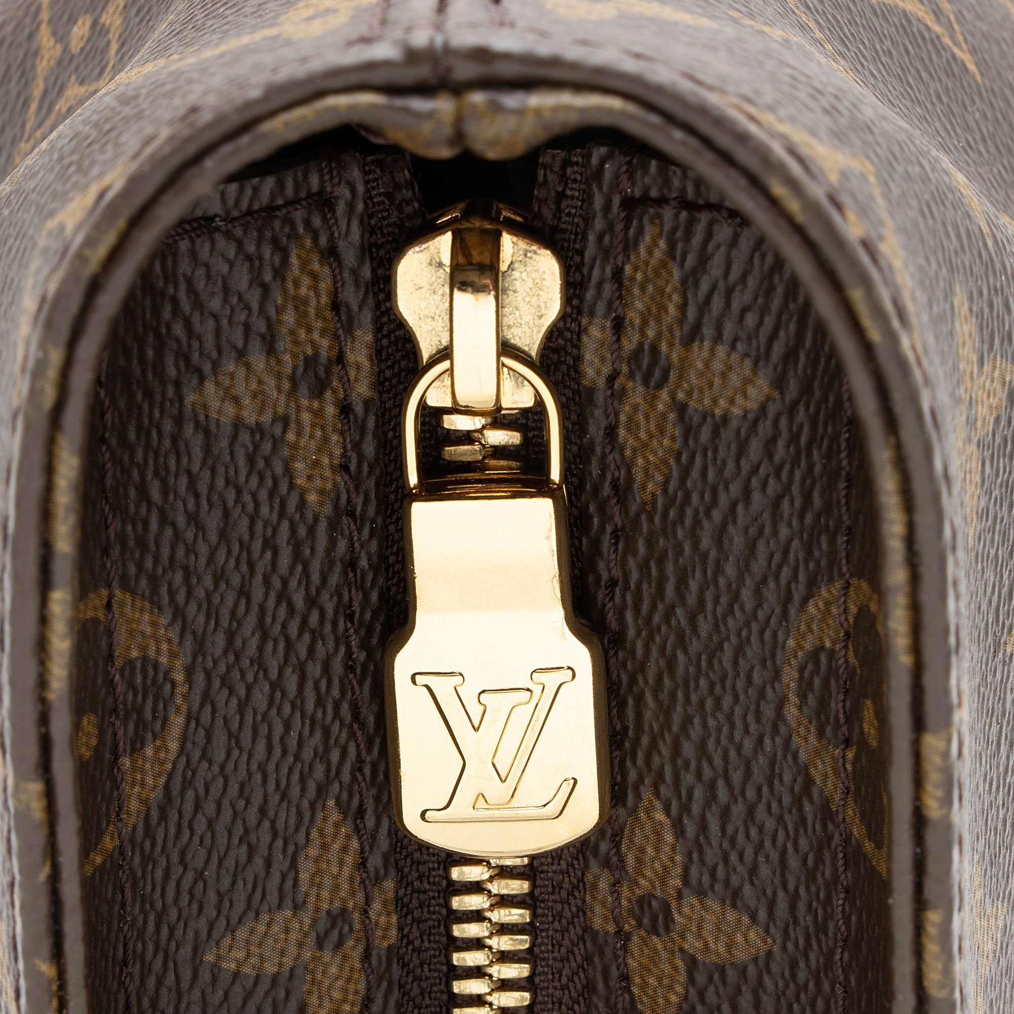 Louis Vuitton Monogram Canvas Cabas Mezzo NM Tote